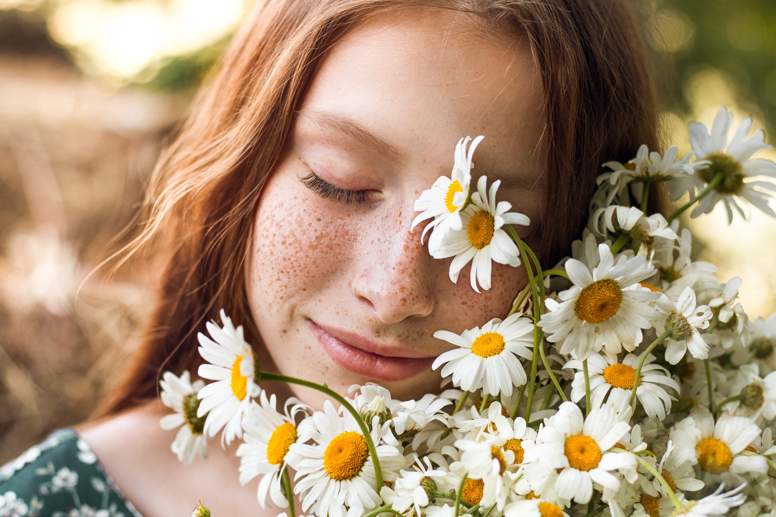 Women Closed Eyes Flowers Plants Women Outdoors Face Closeup Freckles Smiling Happiness Brunette 2687