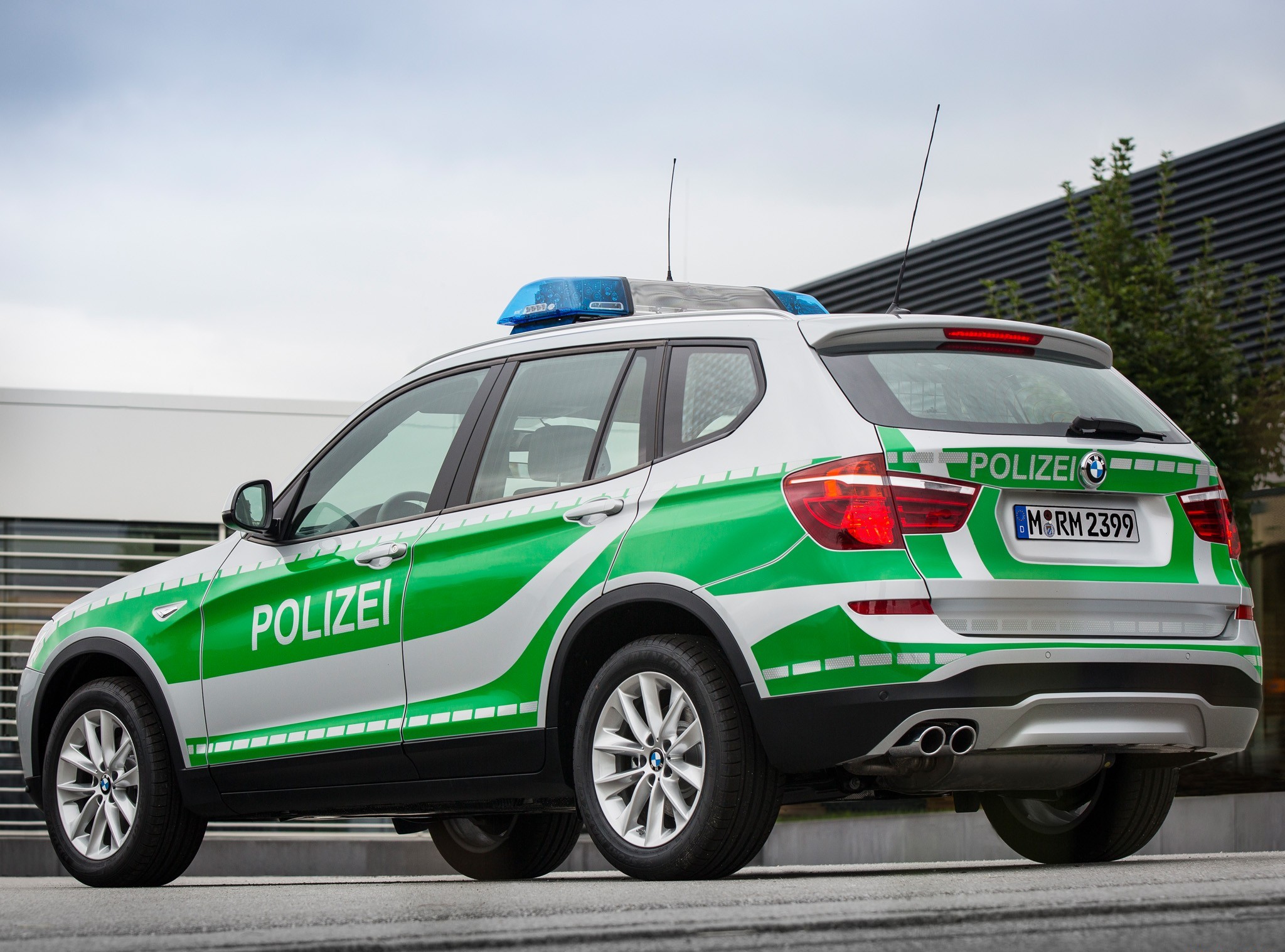 BMW X3 Police 2048x1517