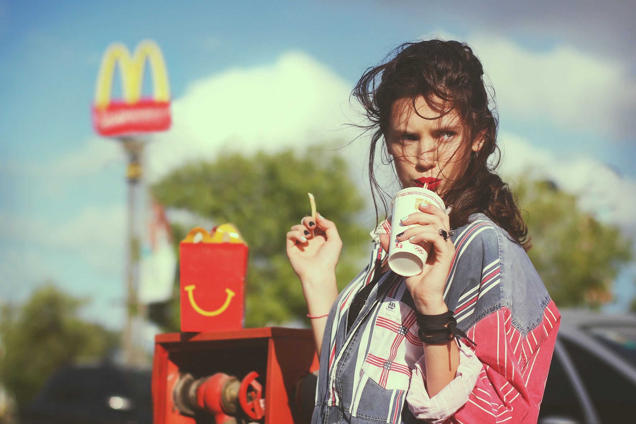 Women Brunette Windy Hair In Face Drink McDonalds Fast Food Fries Red Lipstick 2048x1365