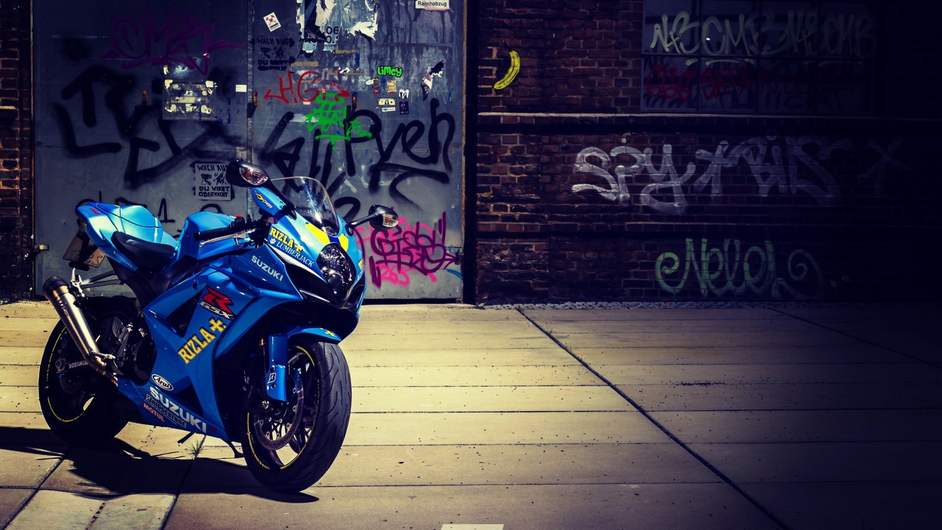 Suzuki GSX R Motorcycle Graffiti Blue Urban 1920x1080