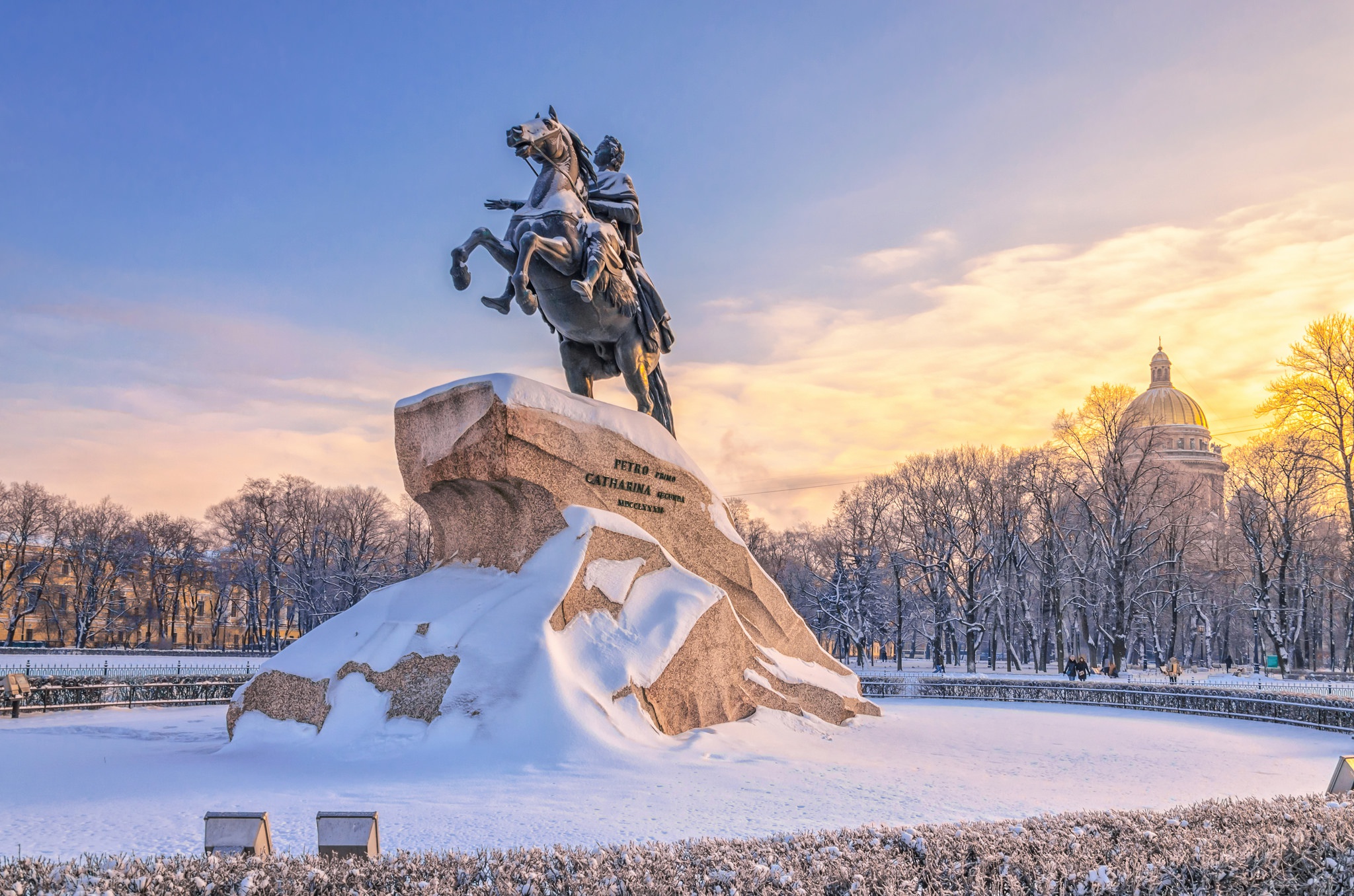 St Petersburg Russia Statue Winter Snow 2048x1356
