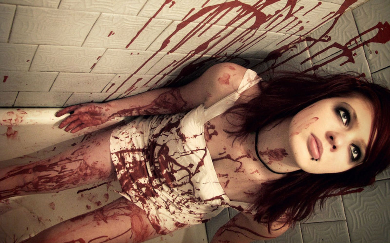 Horror Blood Woman Gothic Emo Suicide Sadness Mood 1600x996