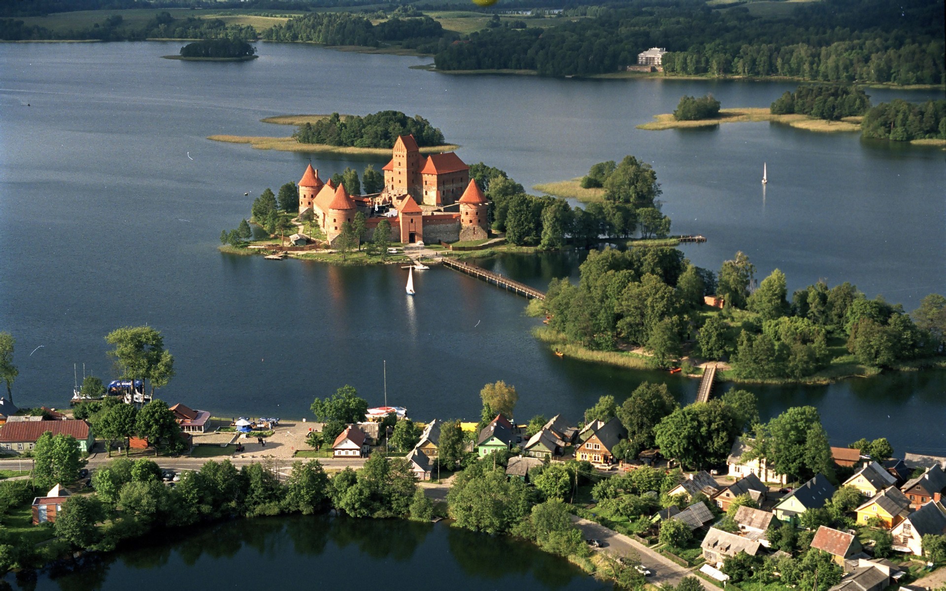 Lithuania Castle Lake Trakai 1920x1200