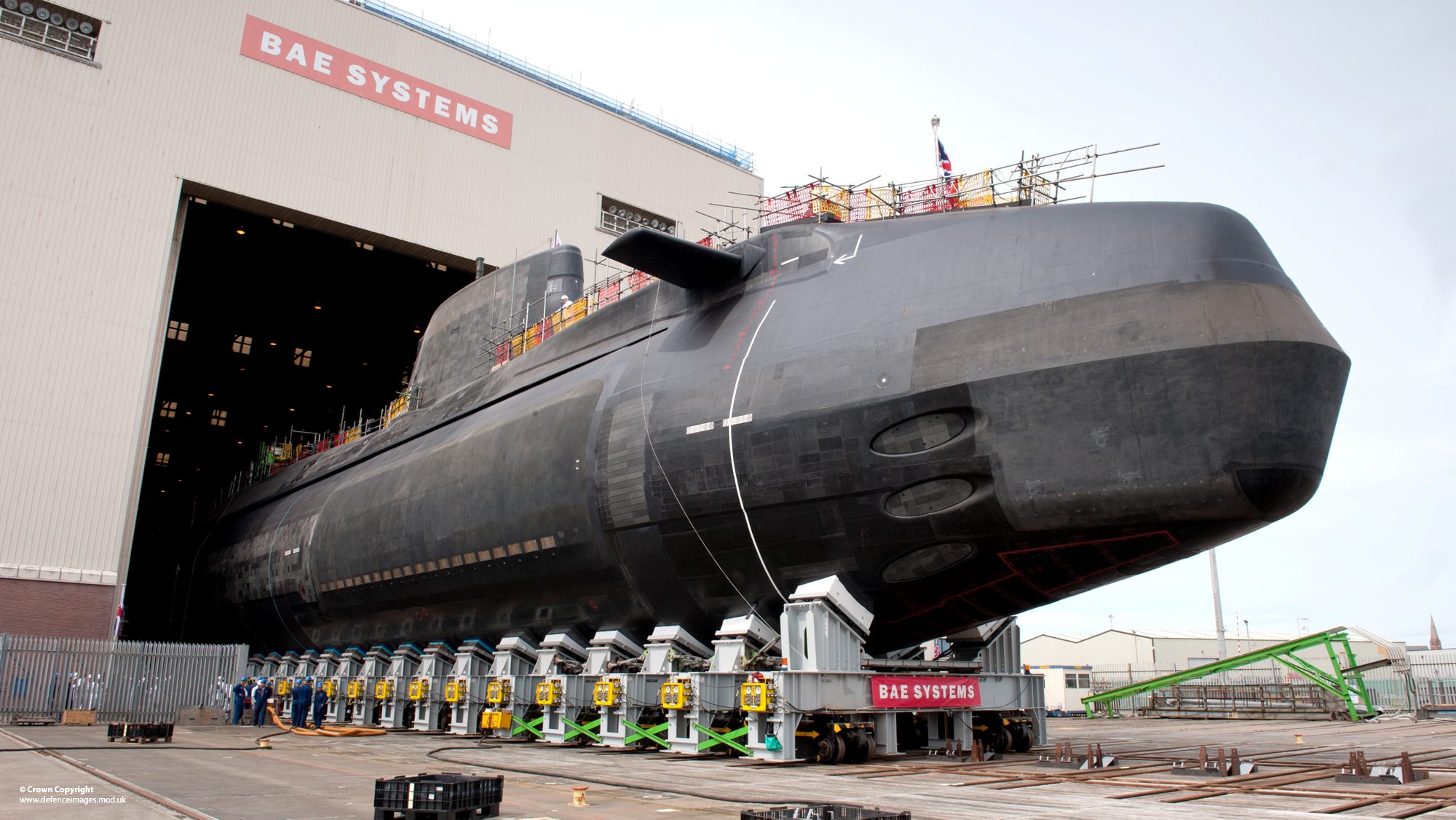 Submarine Royal Navy Astute Class Submarine 2000x1126