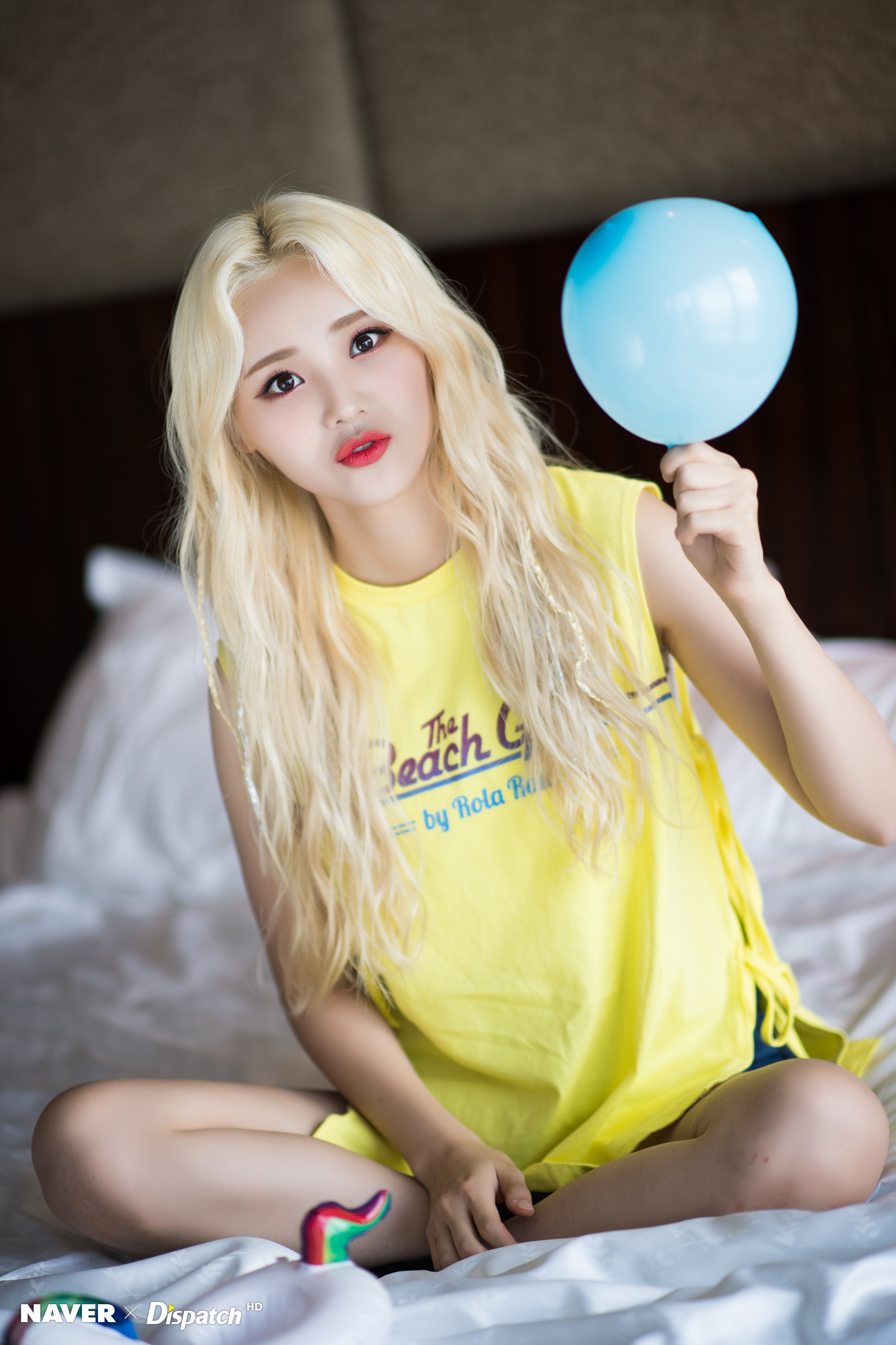 K Pop LOONA Asian Women JinSoul 2000x3001