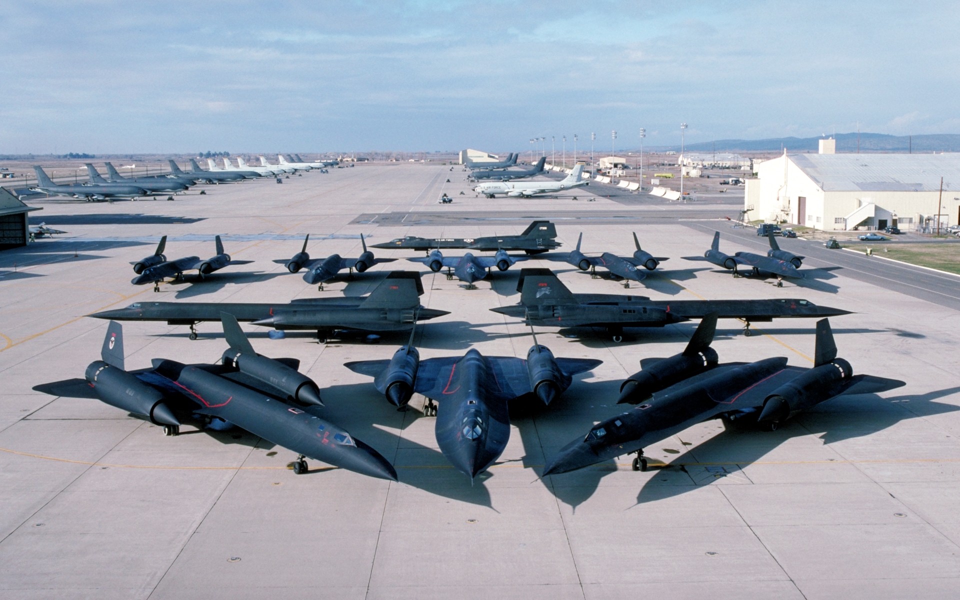 Aircraft Military Aircraft Military Lockheed SR 71 Blackbird Boeing KC 135 Stratotanker Military Bas 1920x1200