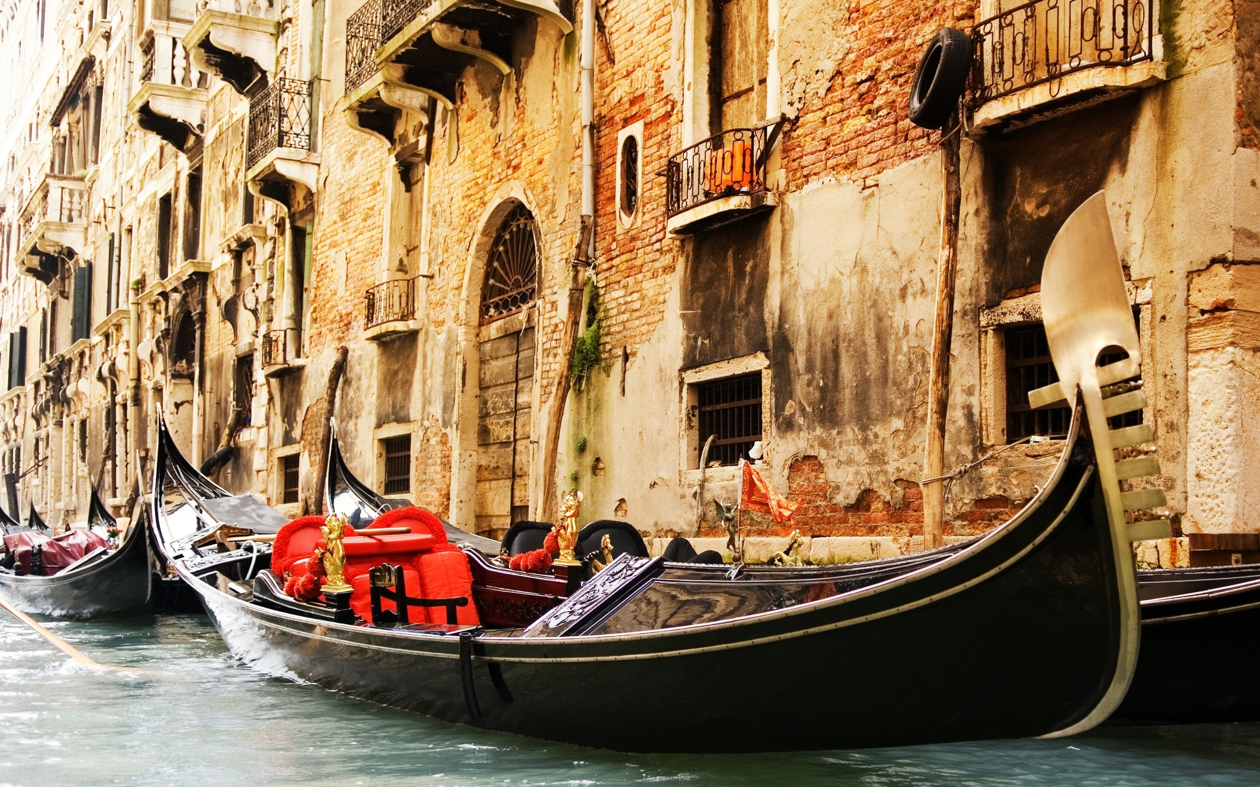 Venice Italy Gondola 2560x1600