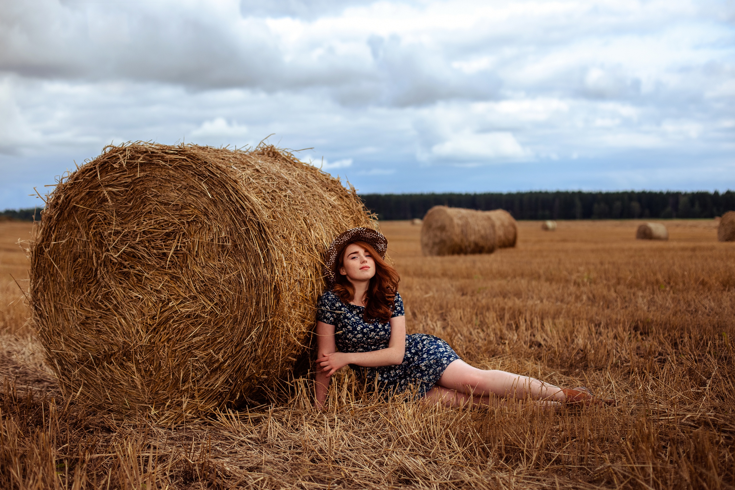 Women Model Redhead Looking At Viewer On The Floor Women With Hats Hay Dress Women Outdoors 2560x1707