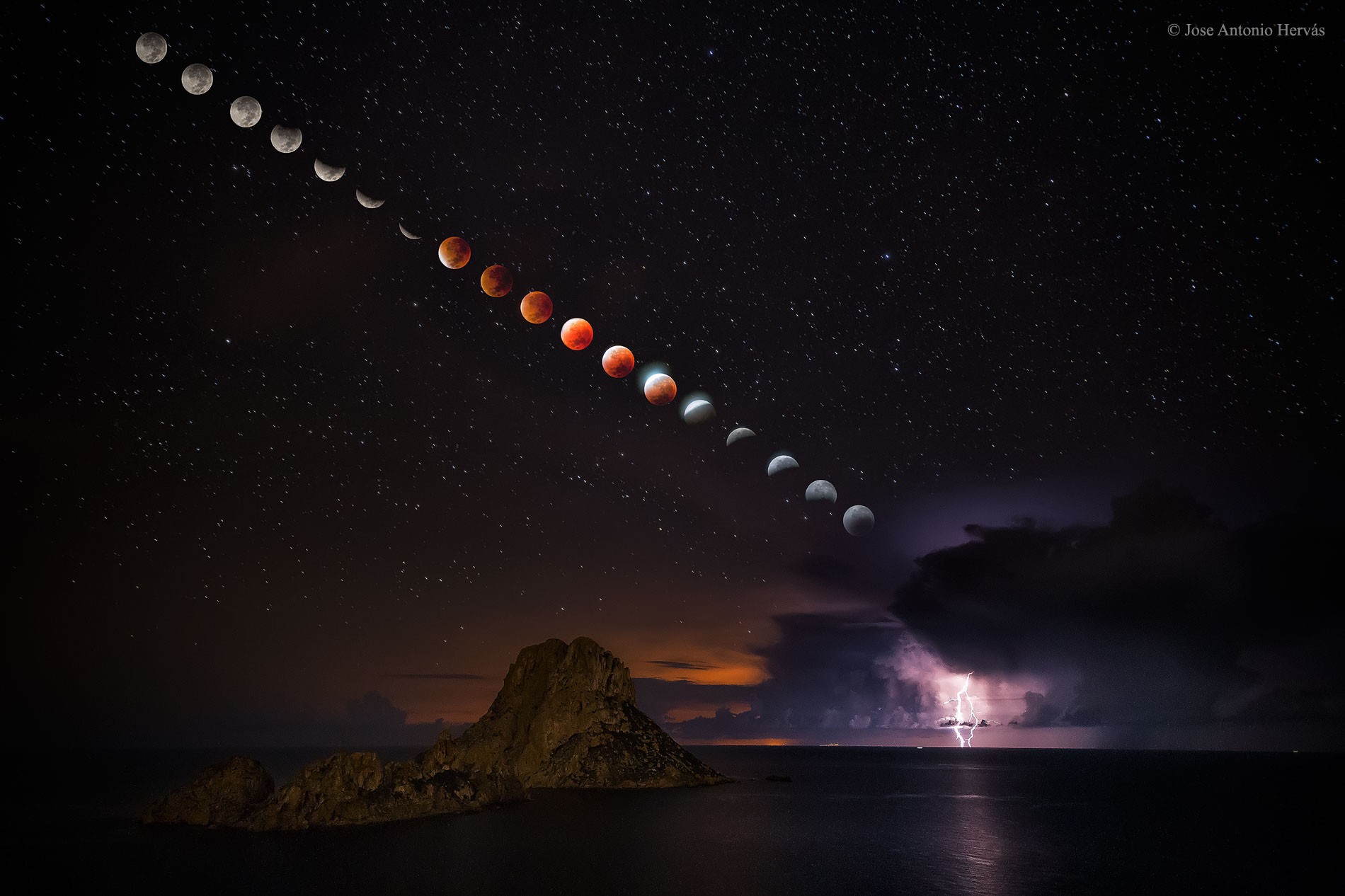 Space Universe Stars Moon Lunar Eclipses Lightning Long Exposure 1900x1266