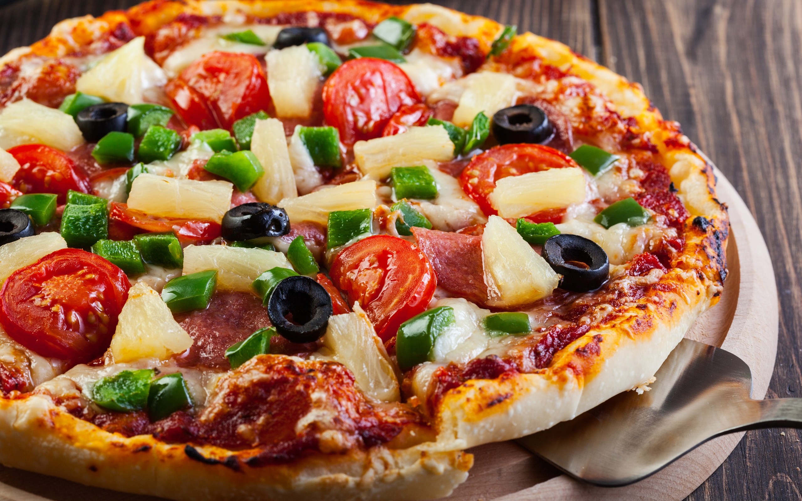 Food Pizza Tomatoes Olives Pineapples 2560x1600