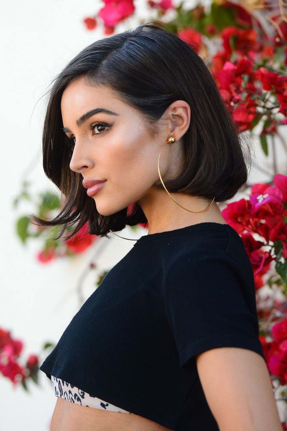 Olivia Culpo Women Model Brunette Short Hair Hoop Earrings Flowers Plants Women Outdoors 1000x1500