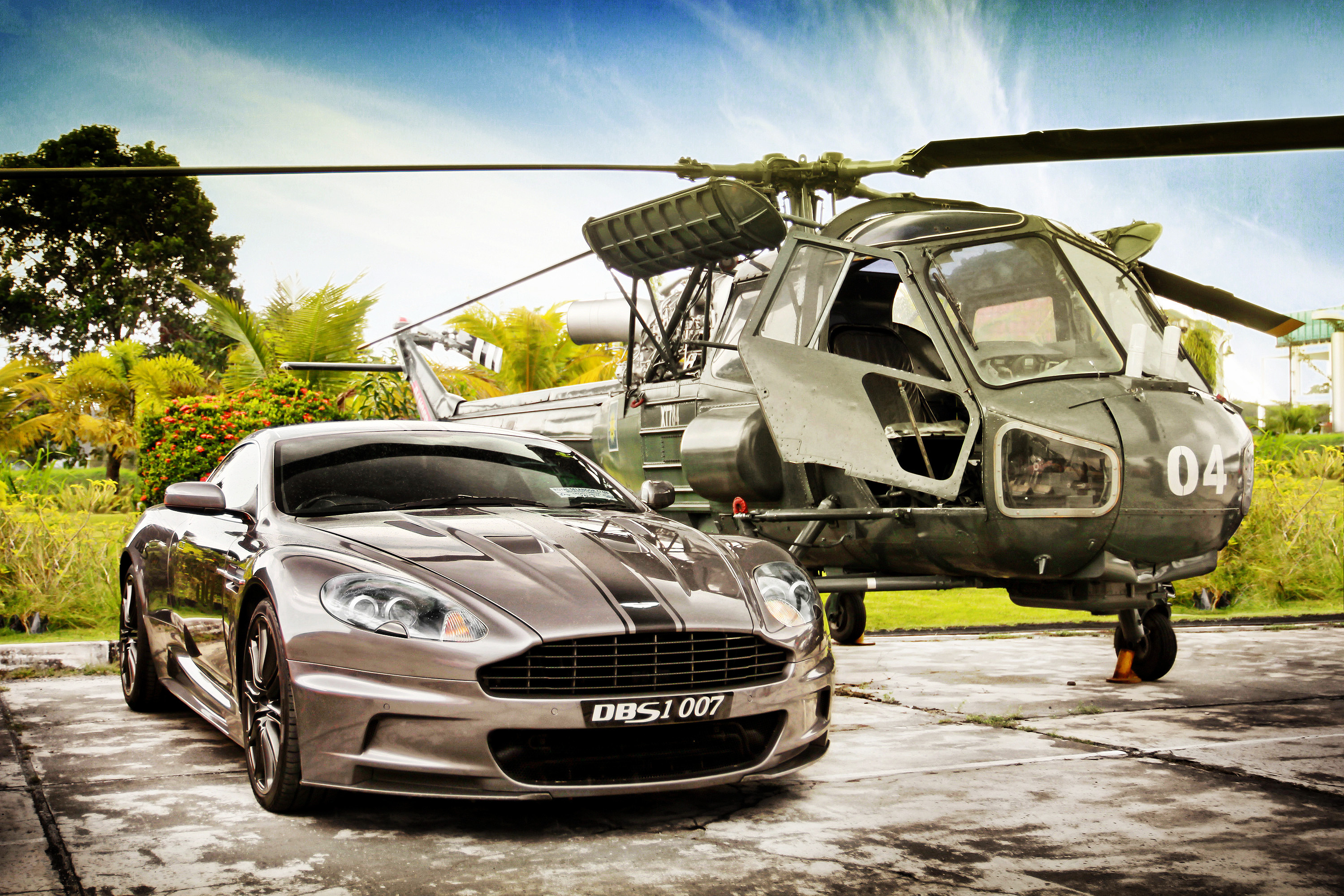 Aston Martin Helicopter 3000x2000