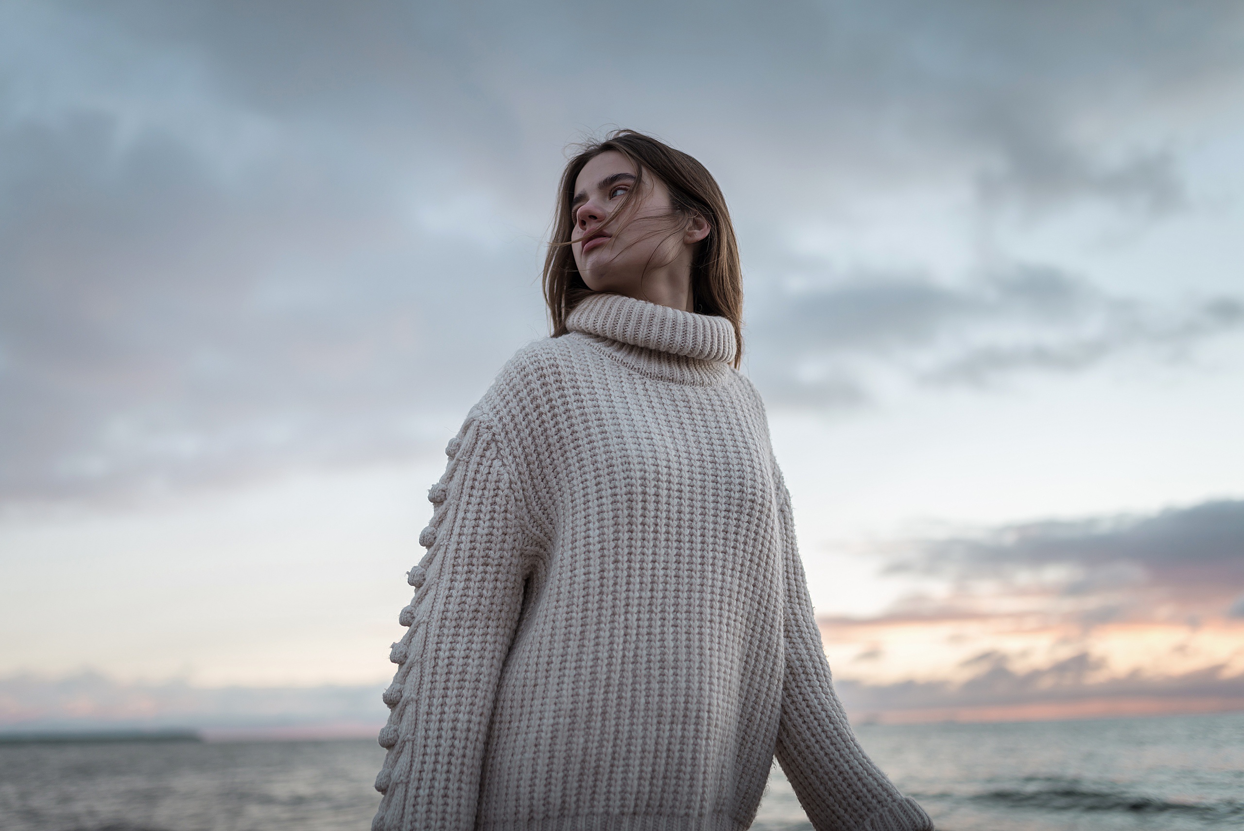 Women Model Sky Women Outdoors Aleks Five Sweater Sea Gray 2560x1709