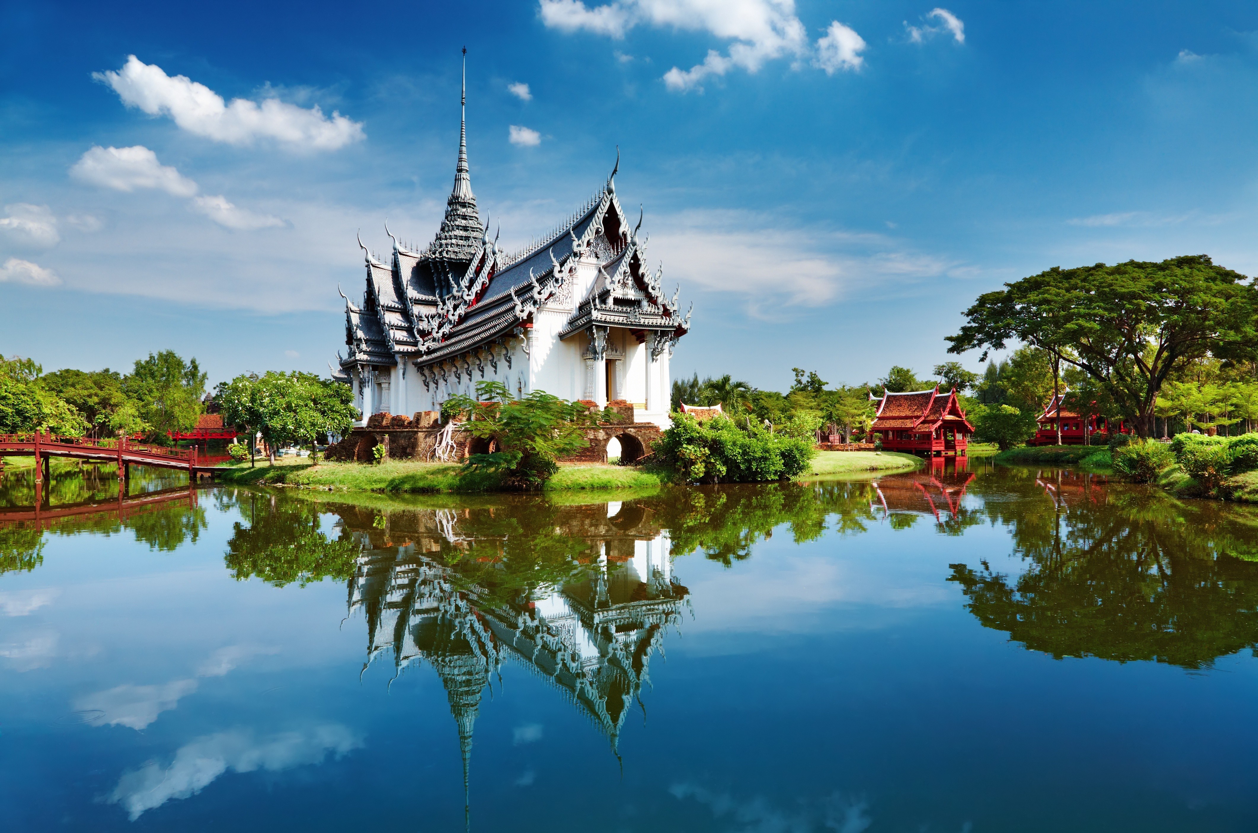 Thailand Temple 4245x2810