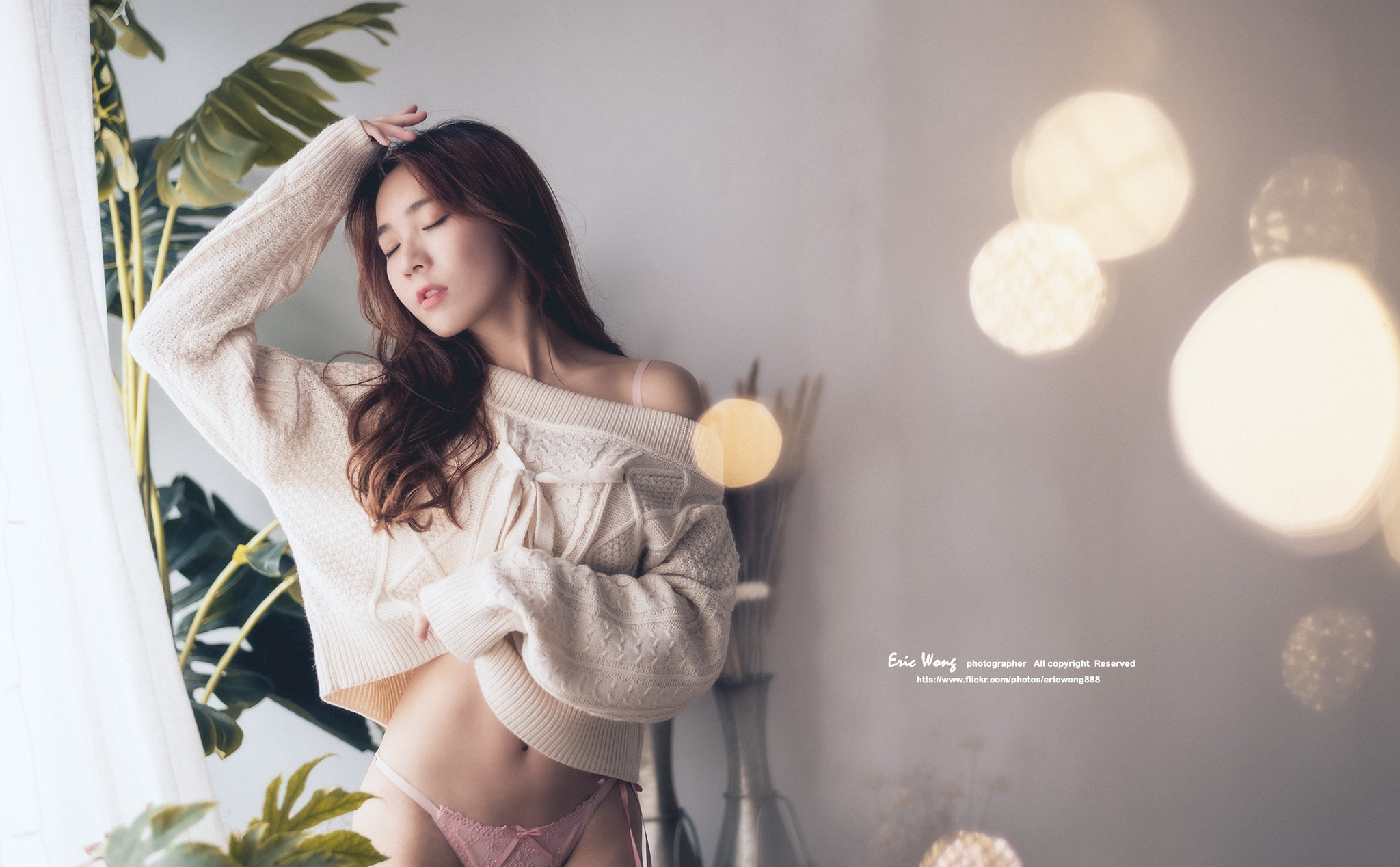 Asian Thai Women Sweater 2048x1268