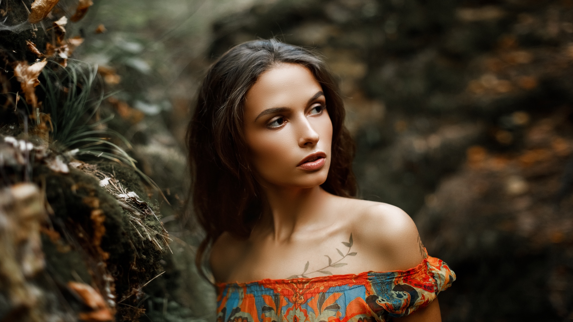 Women Model Brunette Outdoors Dress Looking Away Bare Shoulders Forest Depth Of Field Tattoo Women O 2000x1125
