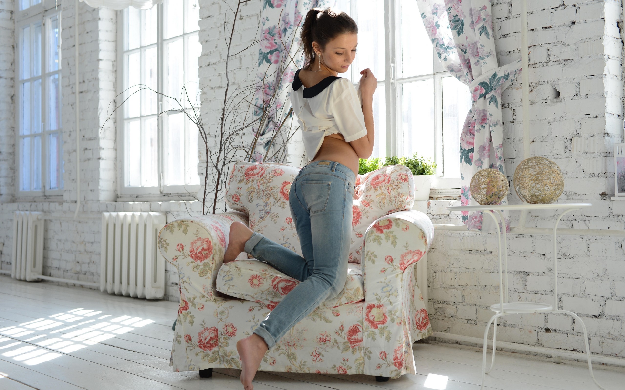Brunette Ponytail Jeans Back Armchairs Women Chair Model Barefoot 2560x1600