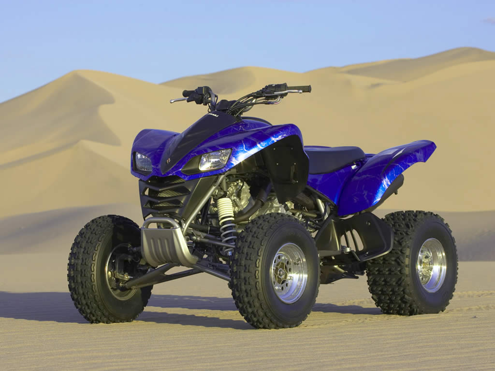 Vehicles ATV 1600x1200