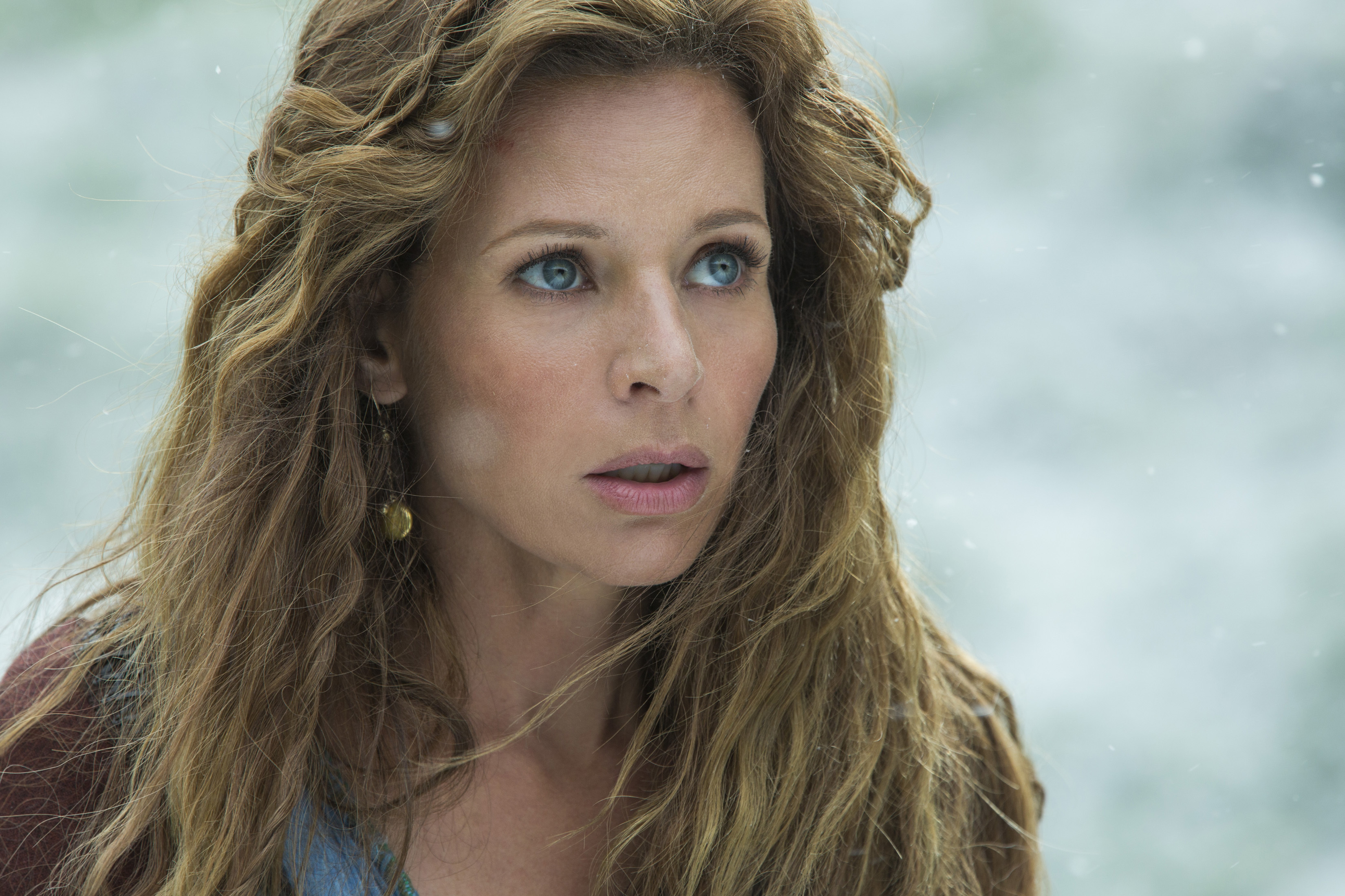 Jessalyn Gilsig Vikings TV Show 3300x2200