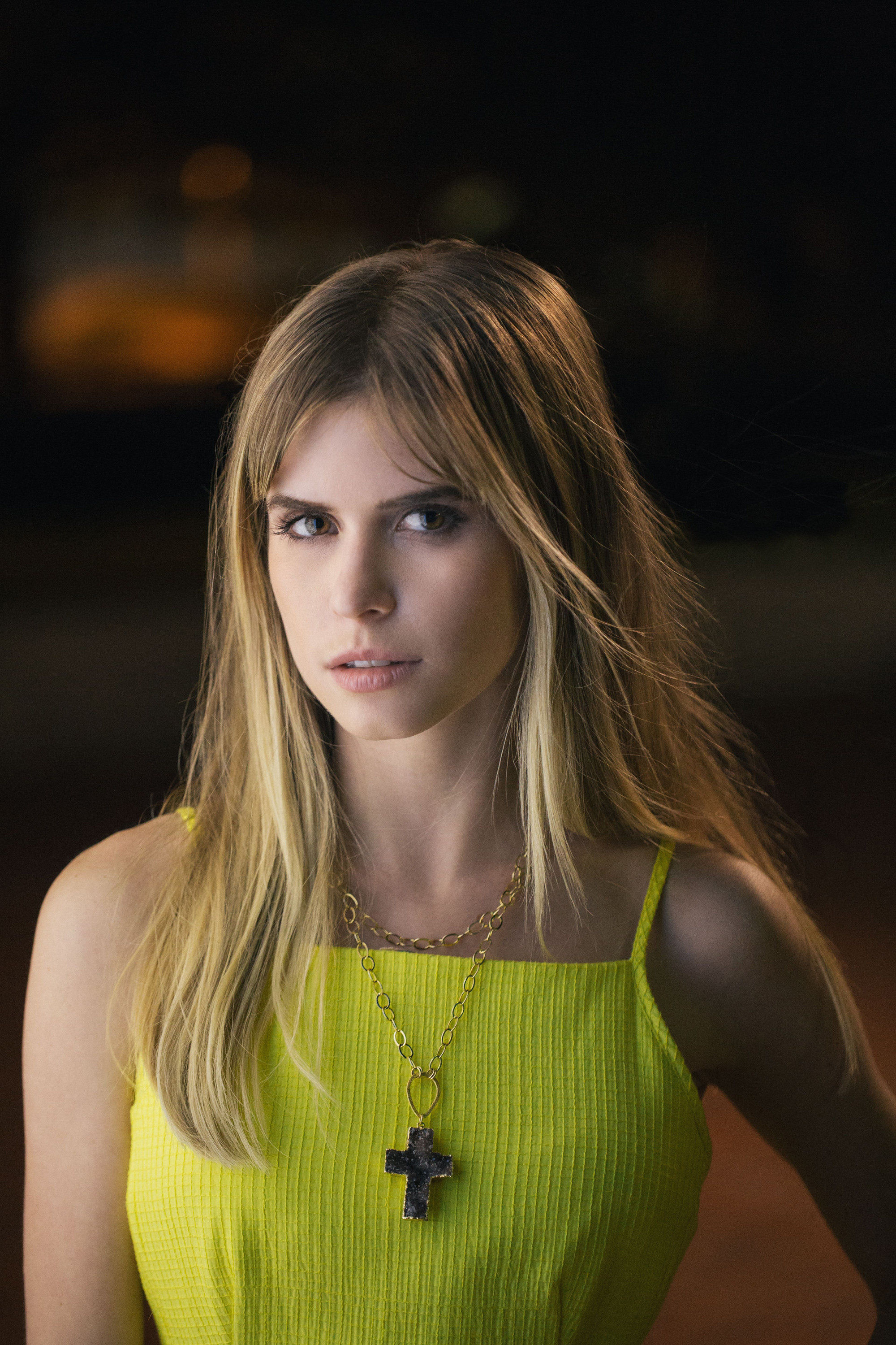 Carlson Young Women Actress Blonde Portrait Display Green Top 2000x3000