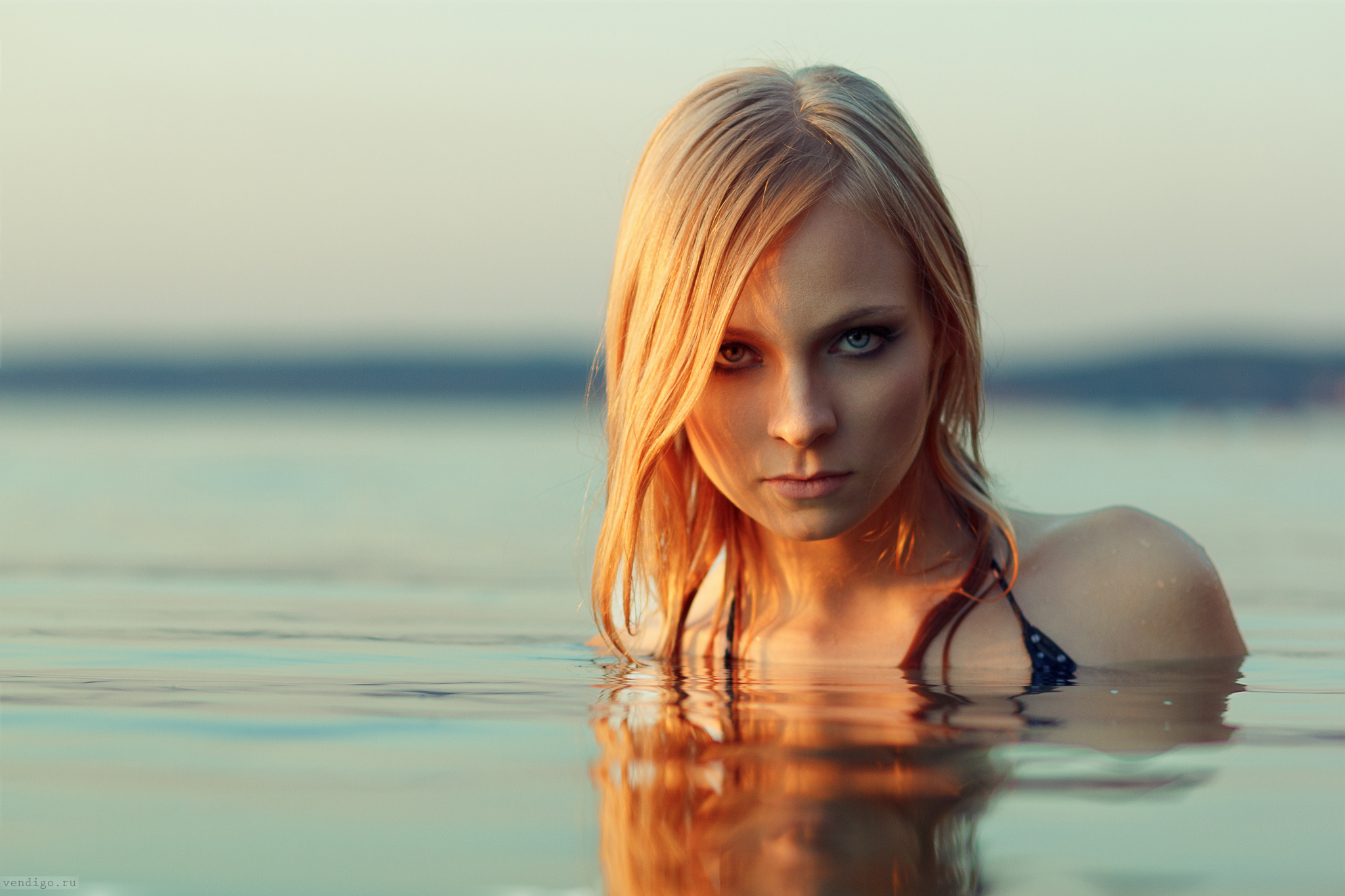Evgeniy Bulatov Blonde Blue Eyes Depth Of Field Looking At Viewer Blurred Model Women Outdoors Water 2048x1365