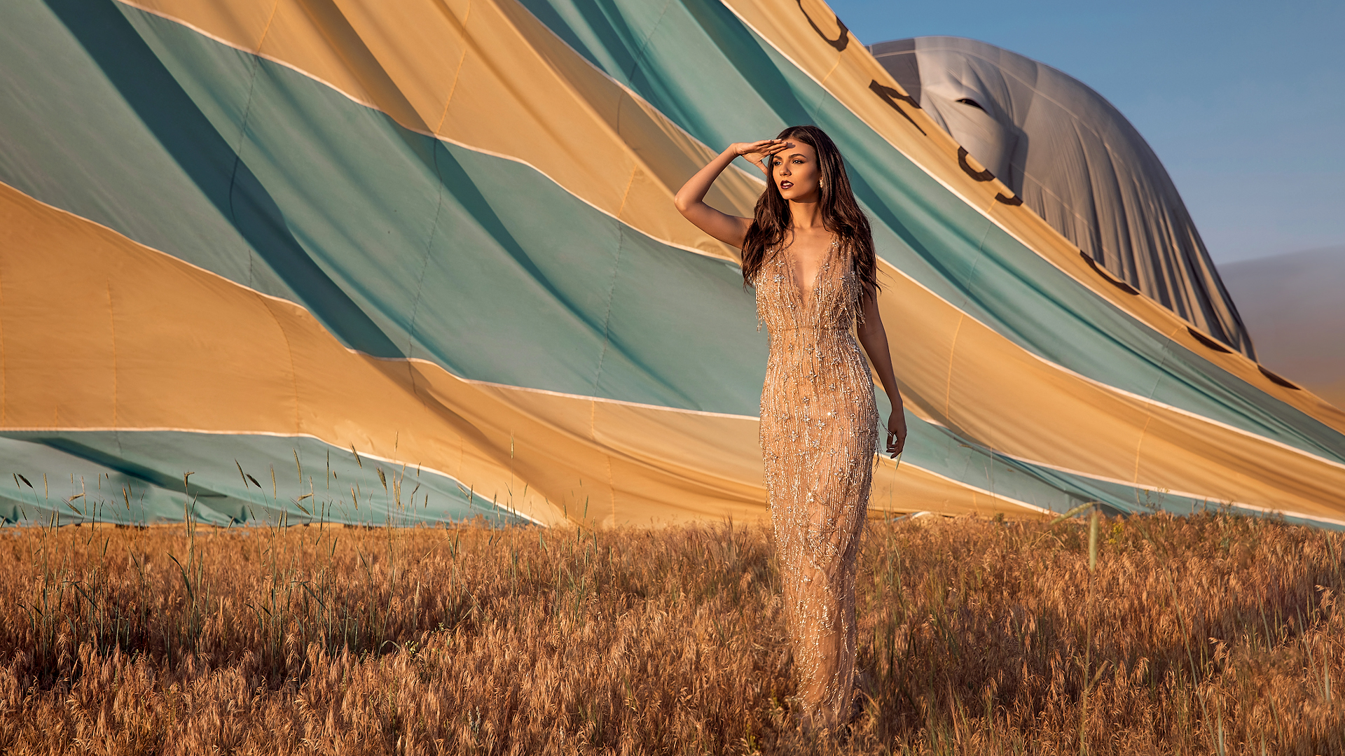 Victoria Justice Women Long Hair Dark Hair Hot Air Balloons Sunlight Looking Into The Distance Dry G 1920x1080