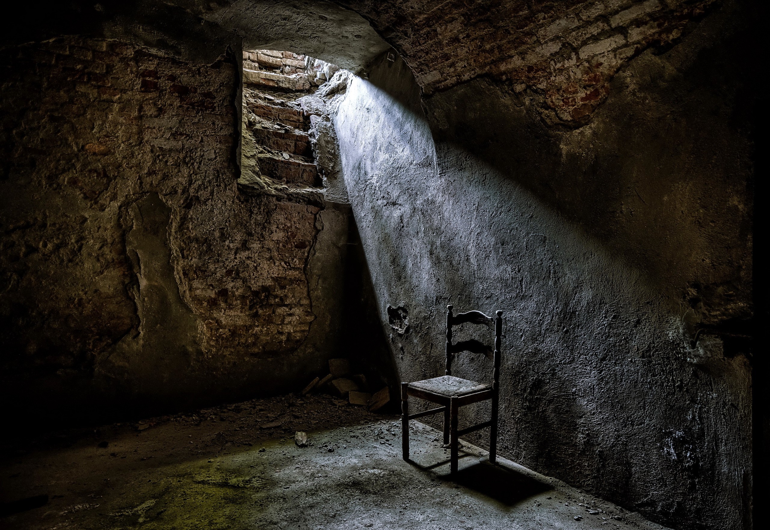 Cellars Sunlight Chair 2560x1762