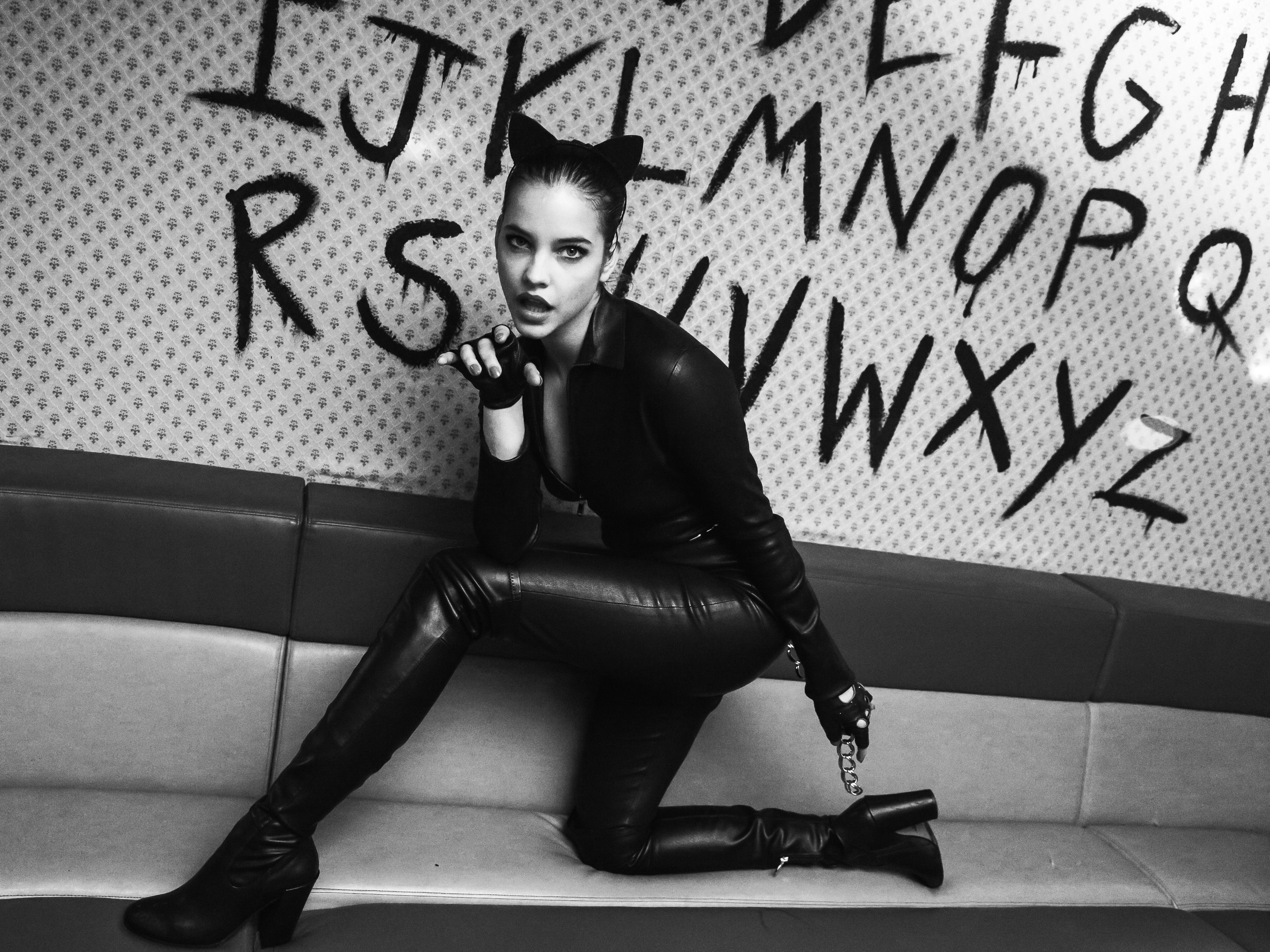 Women Model Alphabet Monochrome Catsuit 3600x2700