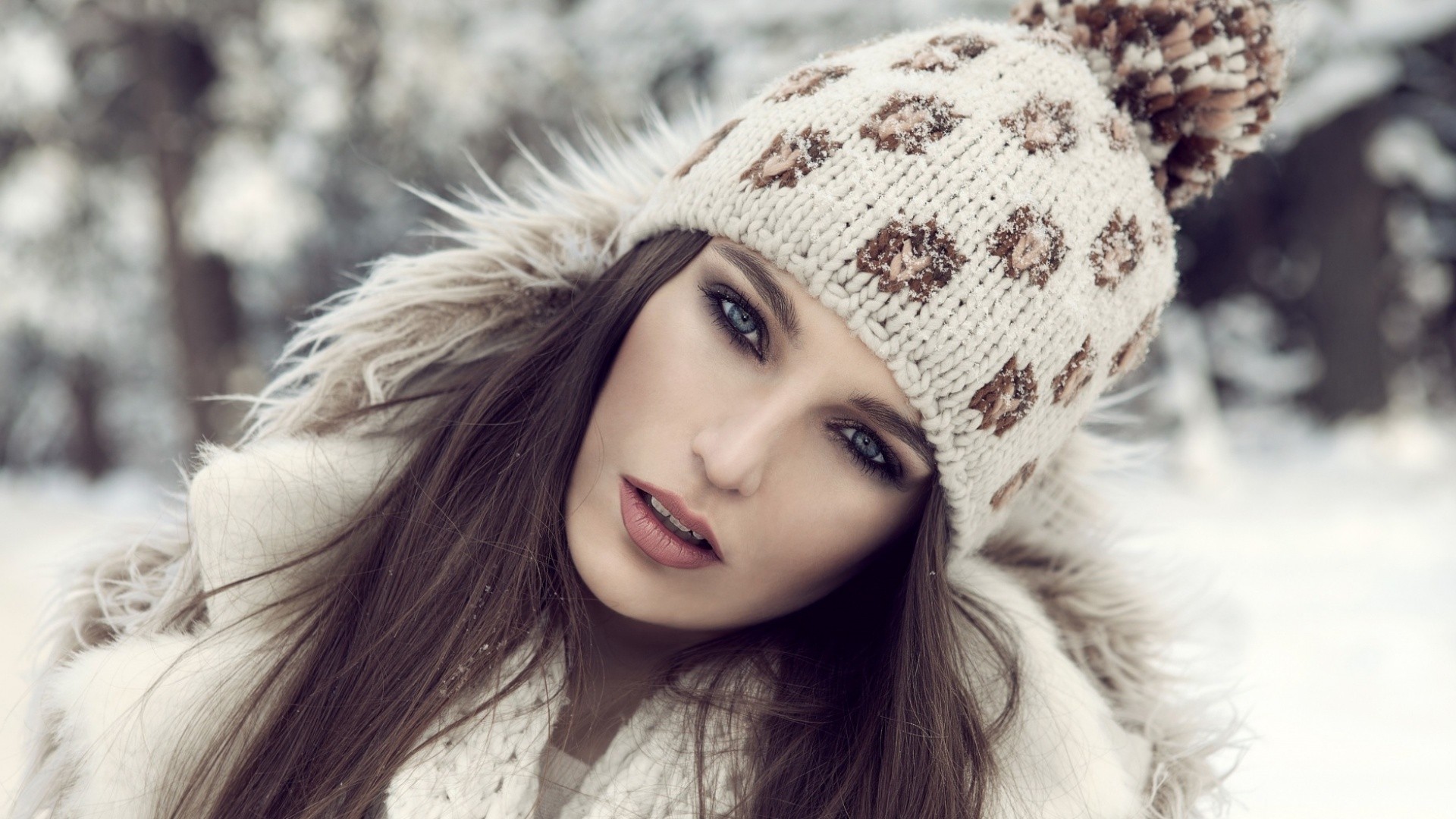 Blue Eyes Winter Face Long Hair Fur Coats Snow Brunette Open Mouth Model Cape Scarf White Coat White 1920x1080