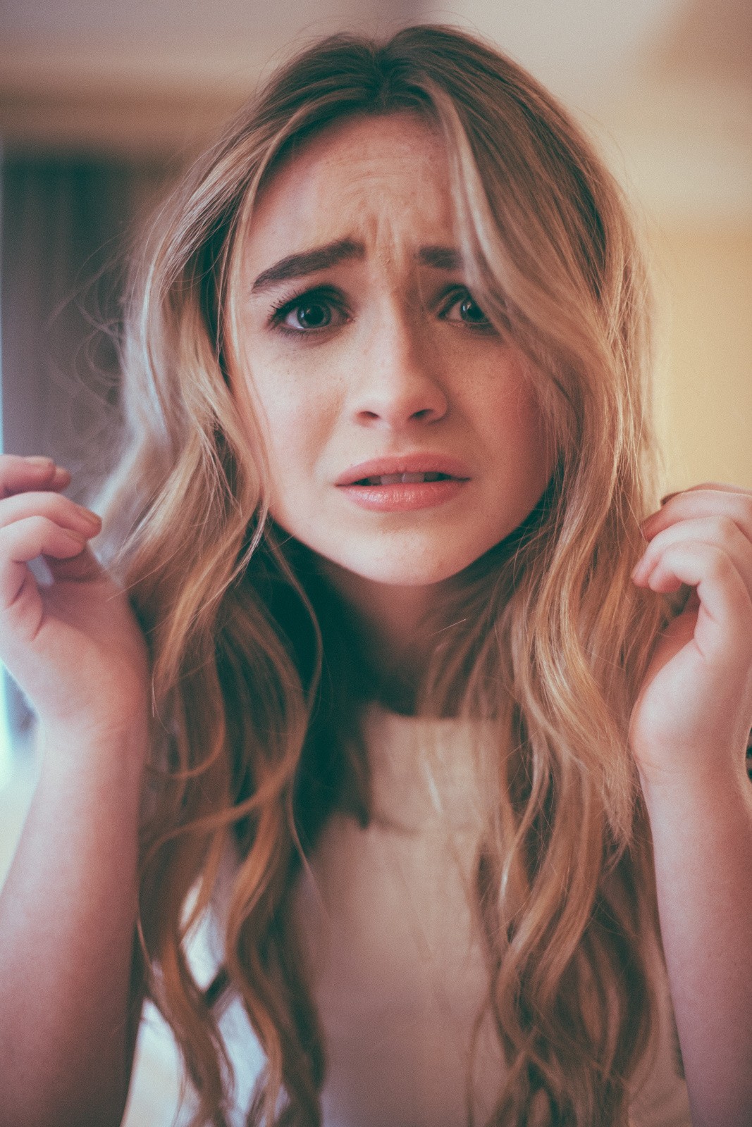 Sabrina Carpenter Women Blonde Long Hair Face Emotions 1067x1600