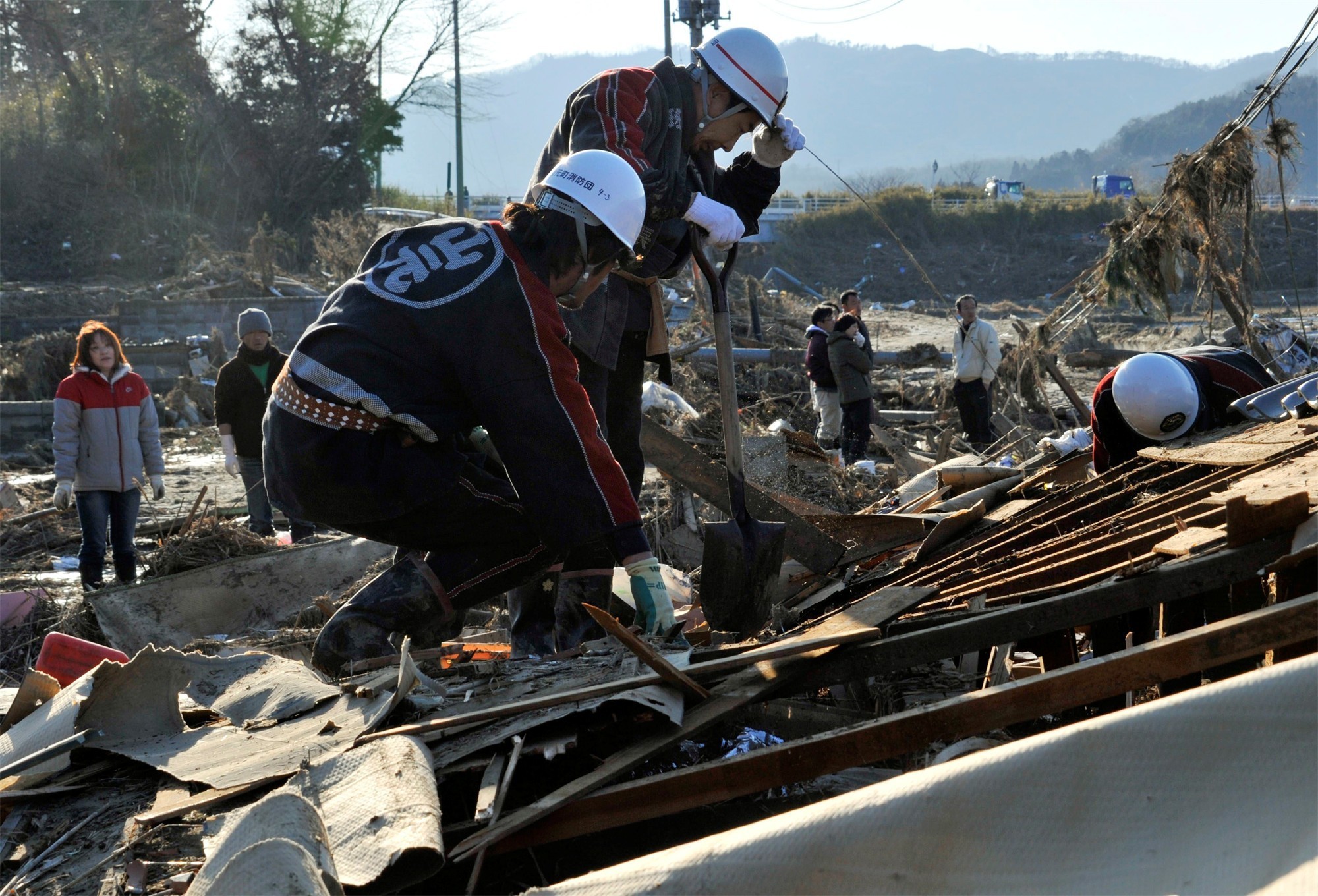 Japan Earthquakes Ruin 2000x1360