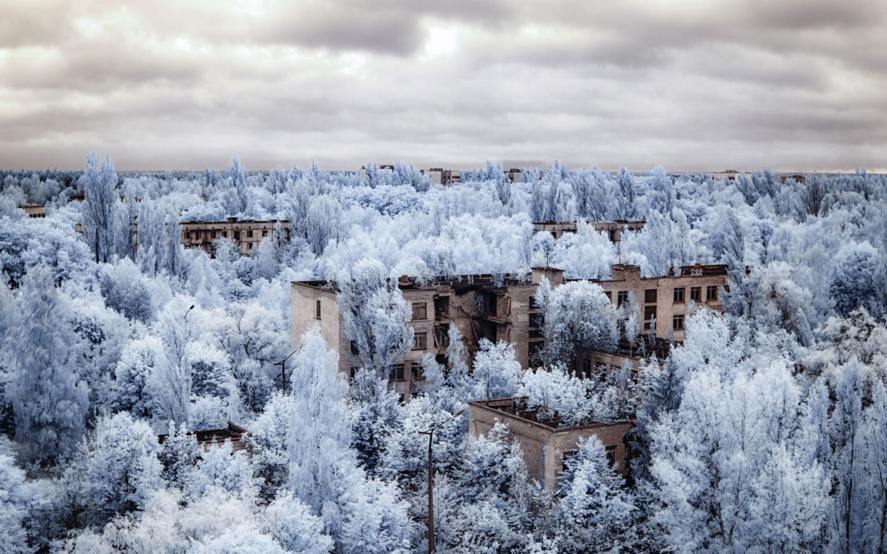 Infrared Photography Chernobyl Ukraine Nature Landscape Trees Forest Clouds Abandoned Building Pripy 1280x800