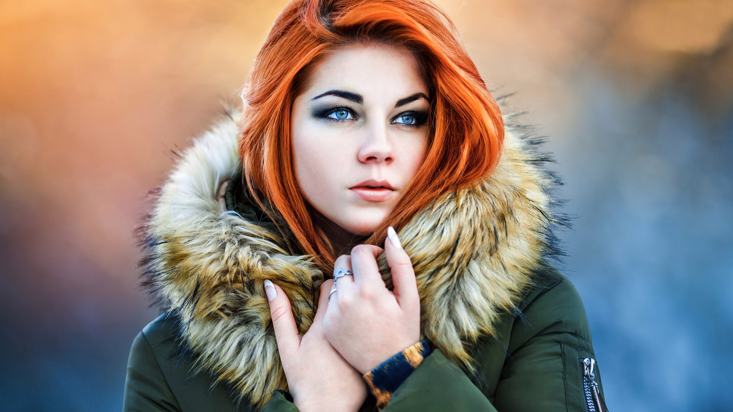Women Model Redhead Depth Of Field Fur Green Jacket Jacket Looking Into The Distance Looking Away Bl 2560x1440