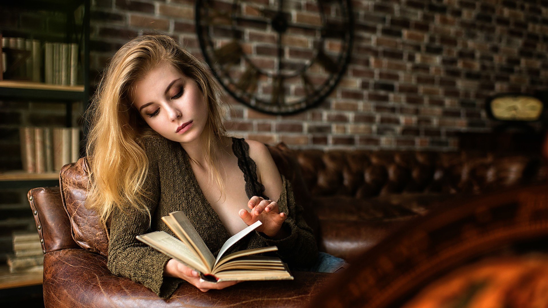 Books Women Model Irina Popova Golden Hair Blonde Leather Couch 1920x1080