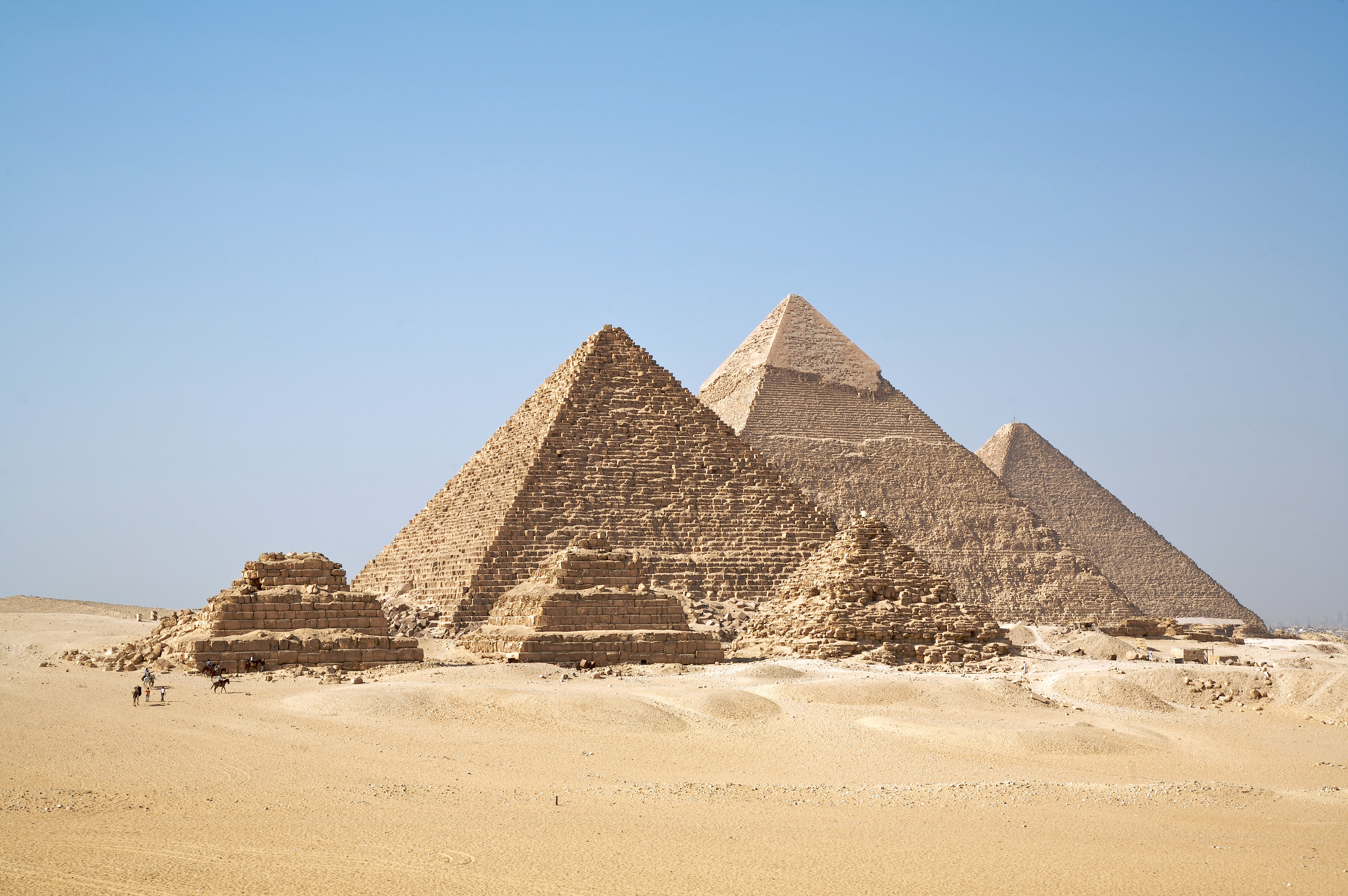Man Made Pyramid 4372x2906