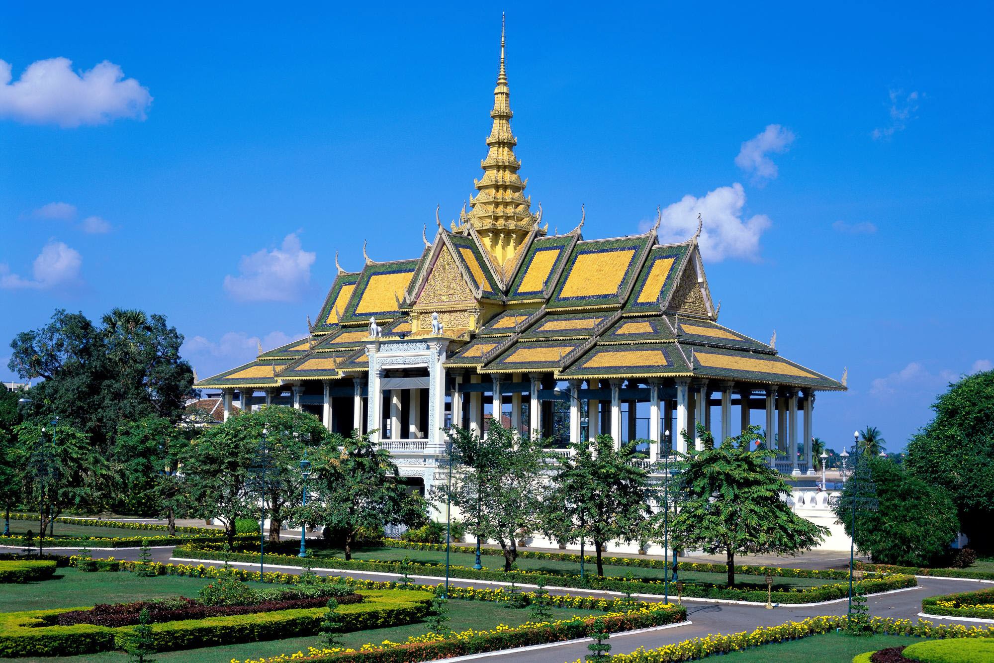 Thailand Cambodia Phnom Penh Royal Palace 1999x1333