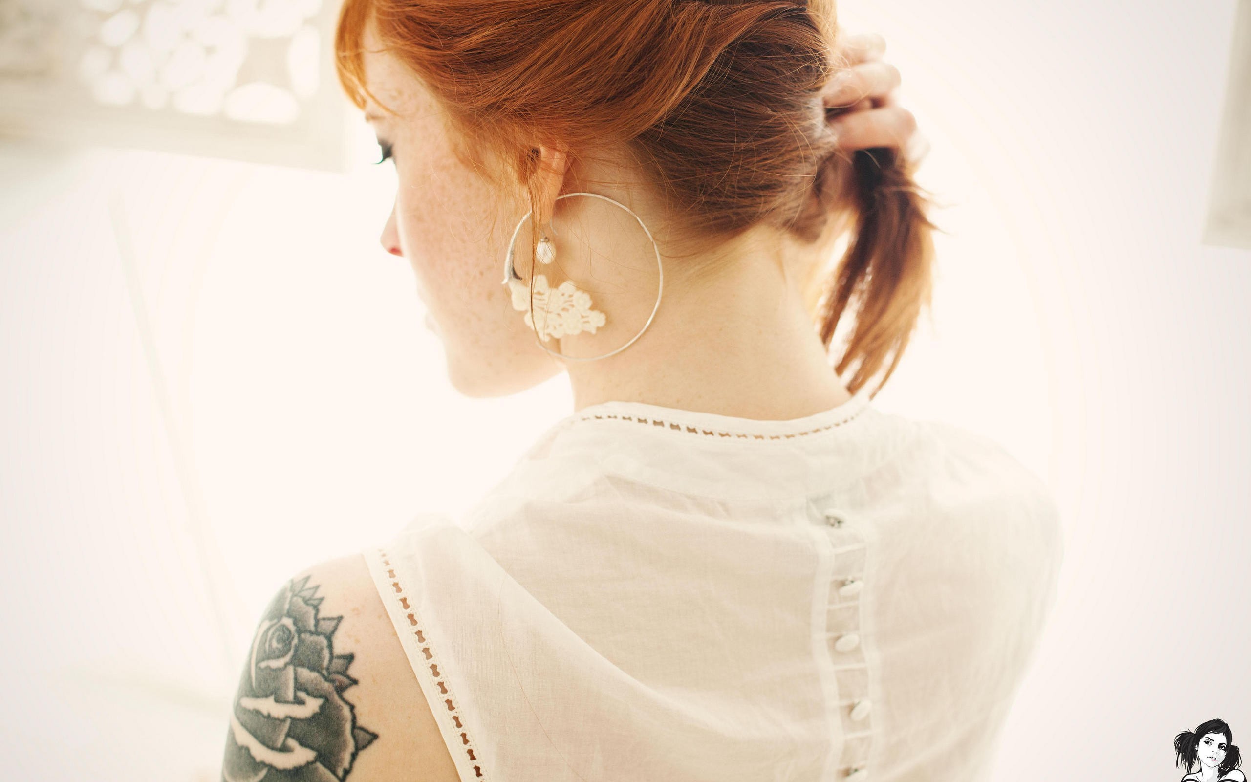 Women Redhead Tattoo Back Necks 2560x1600
