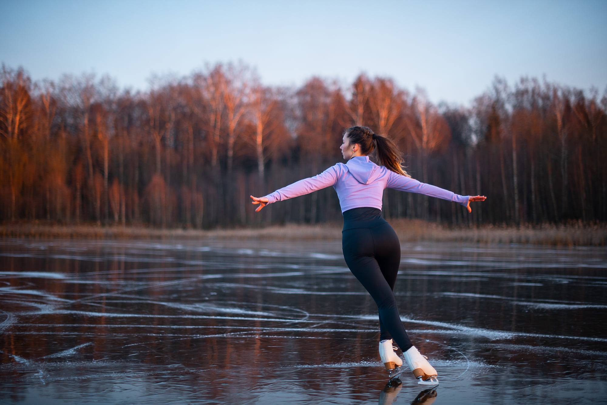 Women Model Ponytail Ice Skate Ice Dancing Brunette Nature Lake Frozen Lake Sweater Depth Of Field W 2000x1335