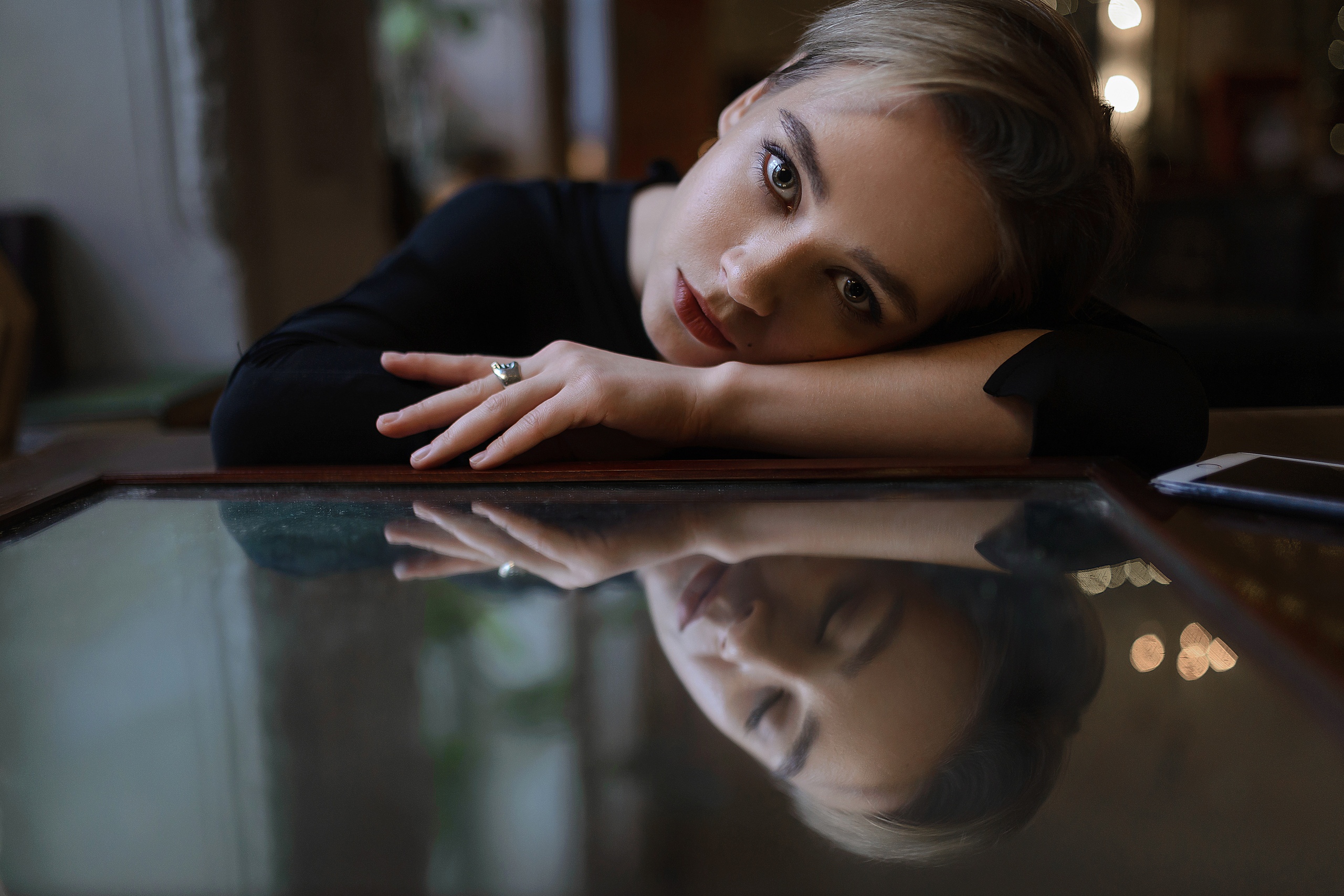 Women Model Blonde Short Hair Looking At Viewer Indoors Portrait Closed Eyes Mirror Reflection Cellp 2560x1707