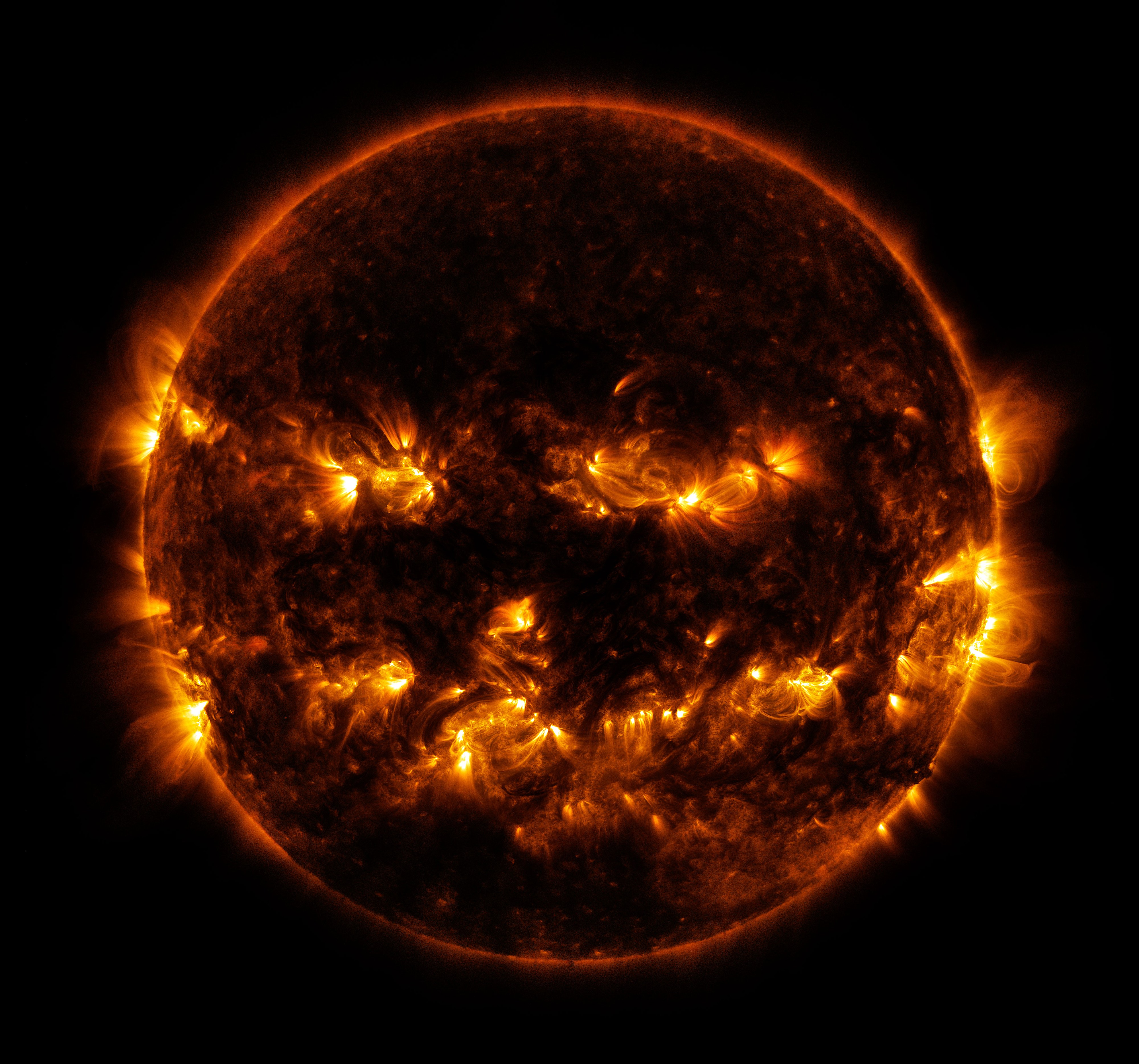 Space Universe Sun Jack O Lantern NASA Explosion Halloween Black Background Glowing Photography 2014 4000x3737