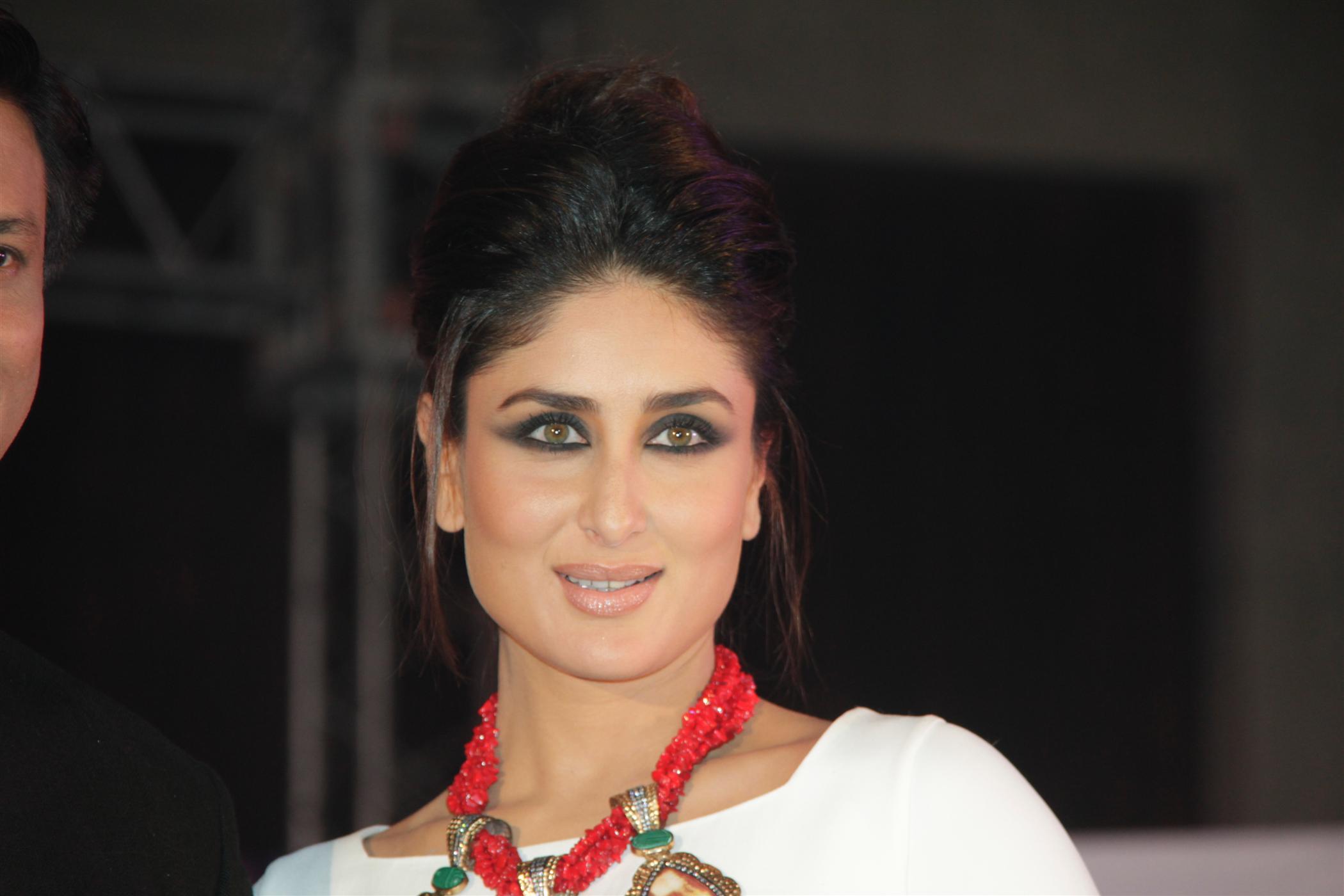 Kareena Kapoor 2100x1400