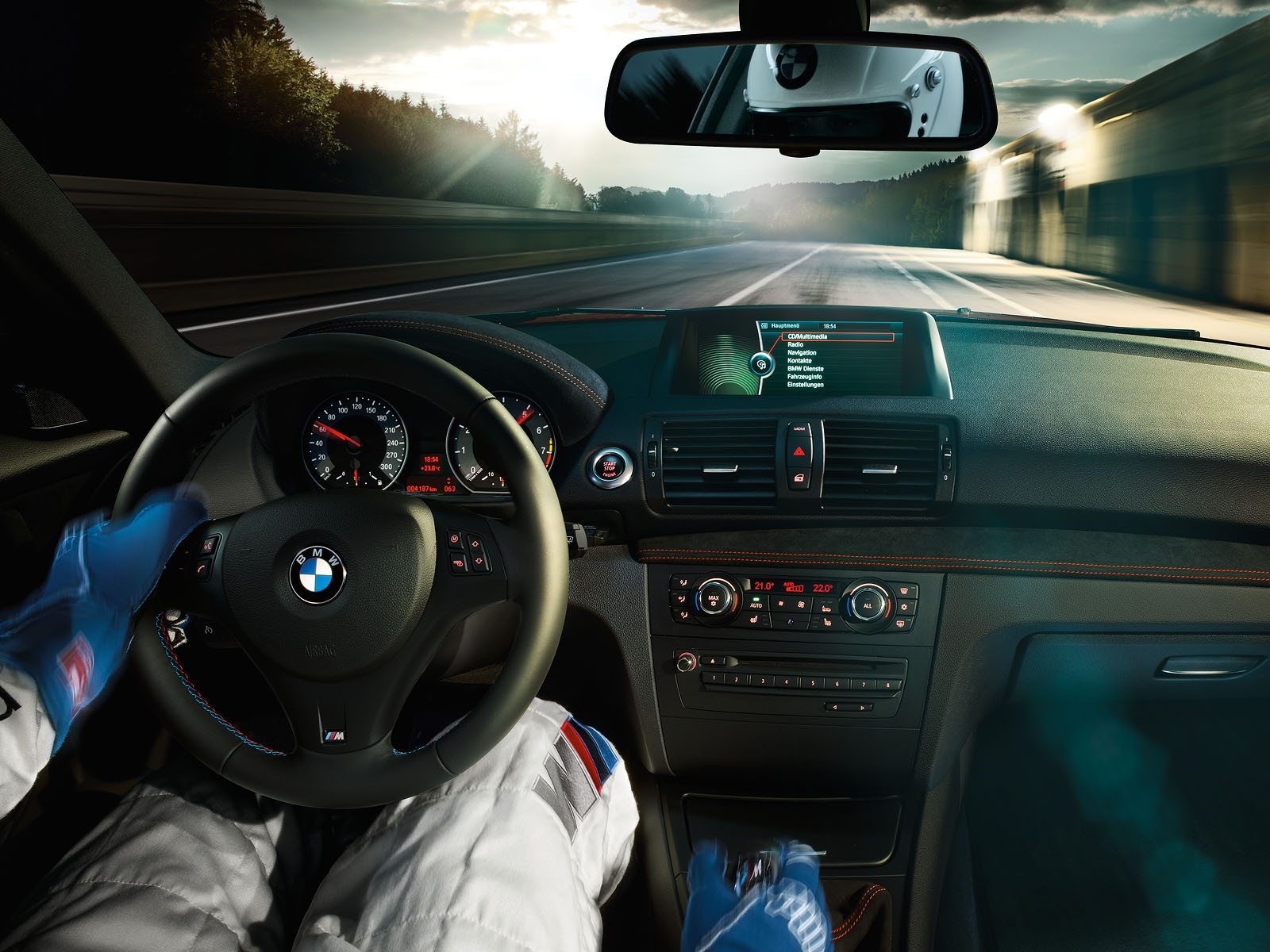 Car Interior BMW BMW 1 Car 1600x1200