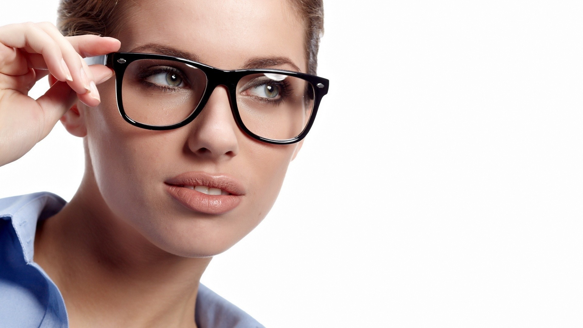 Glasses Brunette Face Closeup Women Women With Glasses Model Simple Background Izabela Magier 1920x1080