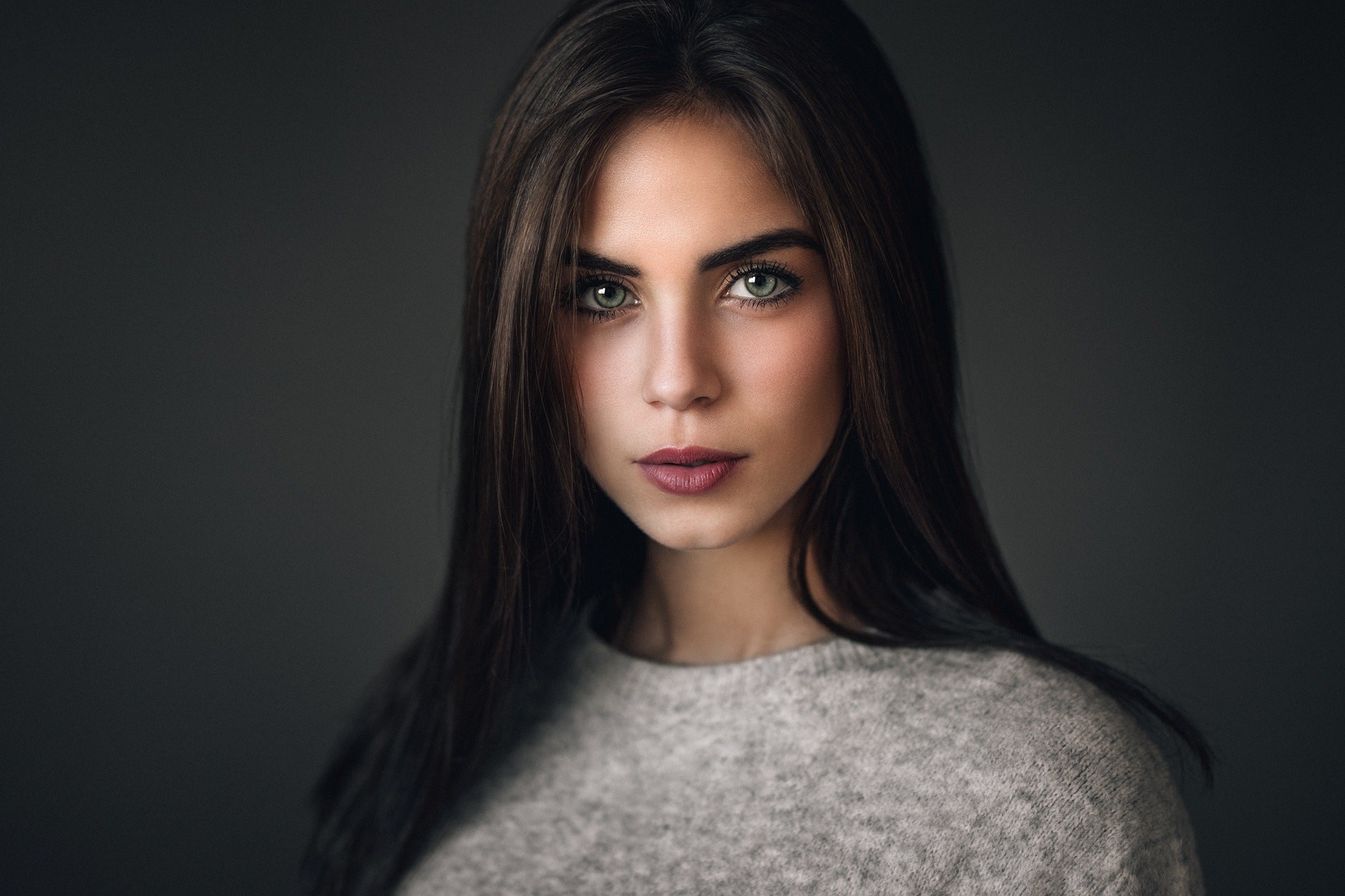 Martin Kuhn Women Model Long Hair Brunette Straight Hair Face Portrait Green Eyes Simple 