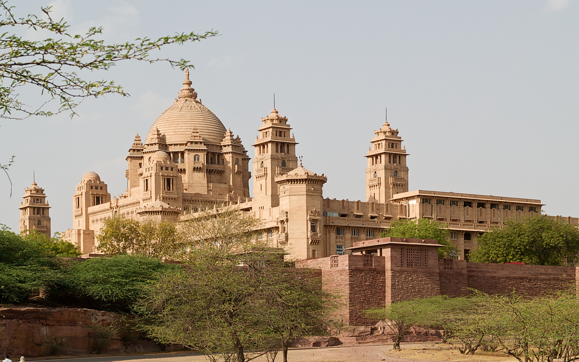 Man Made Umaid Bhawan Palace 1920x1200