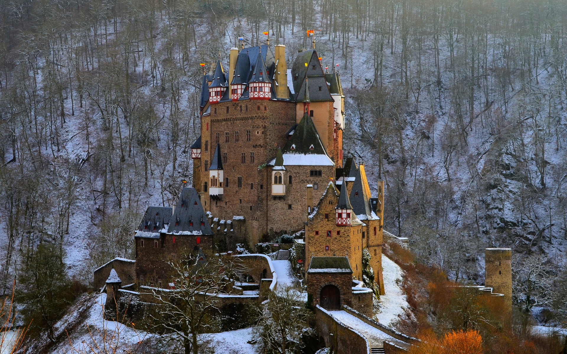 Man Made Eltz Castle 1920x1200