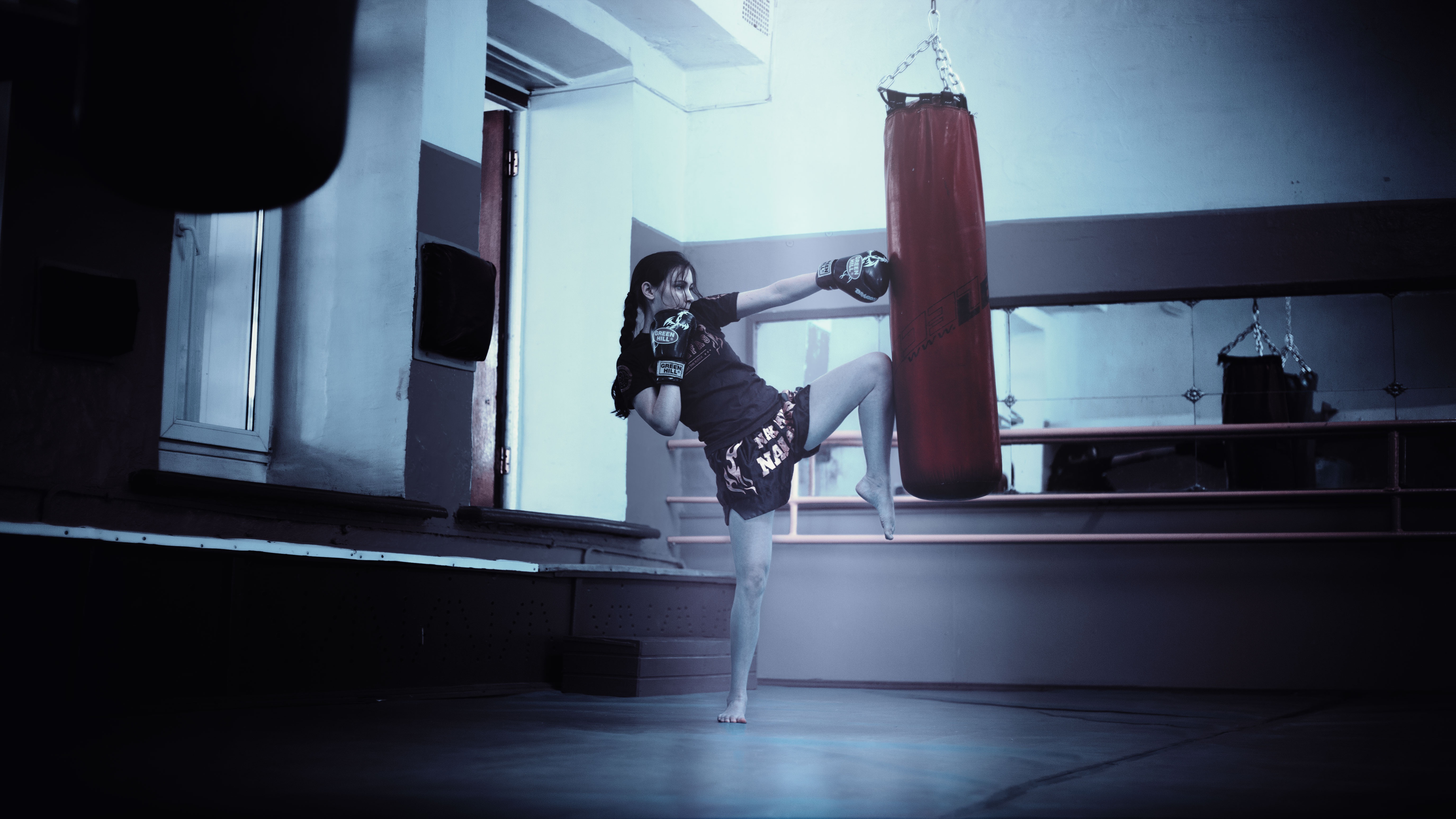 Kickboxing Sports Women Barefoot Gyms Boxing Gloves Sport 5500x3094