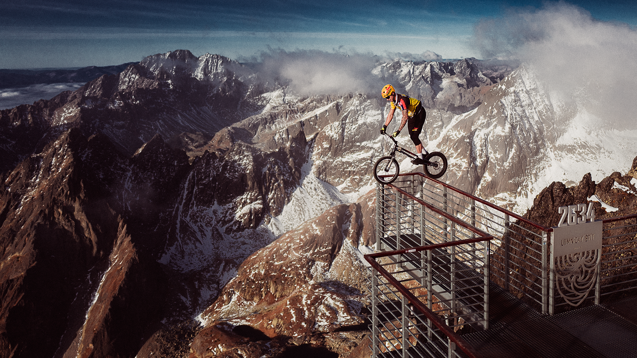 Nature Landscape Mountains Valley Film Grain Martin Krystynek Biker Tatra Mountains Slovakia Slovaki 2048x1152