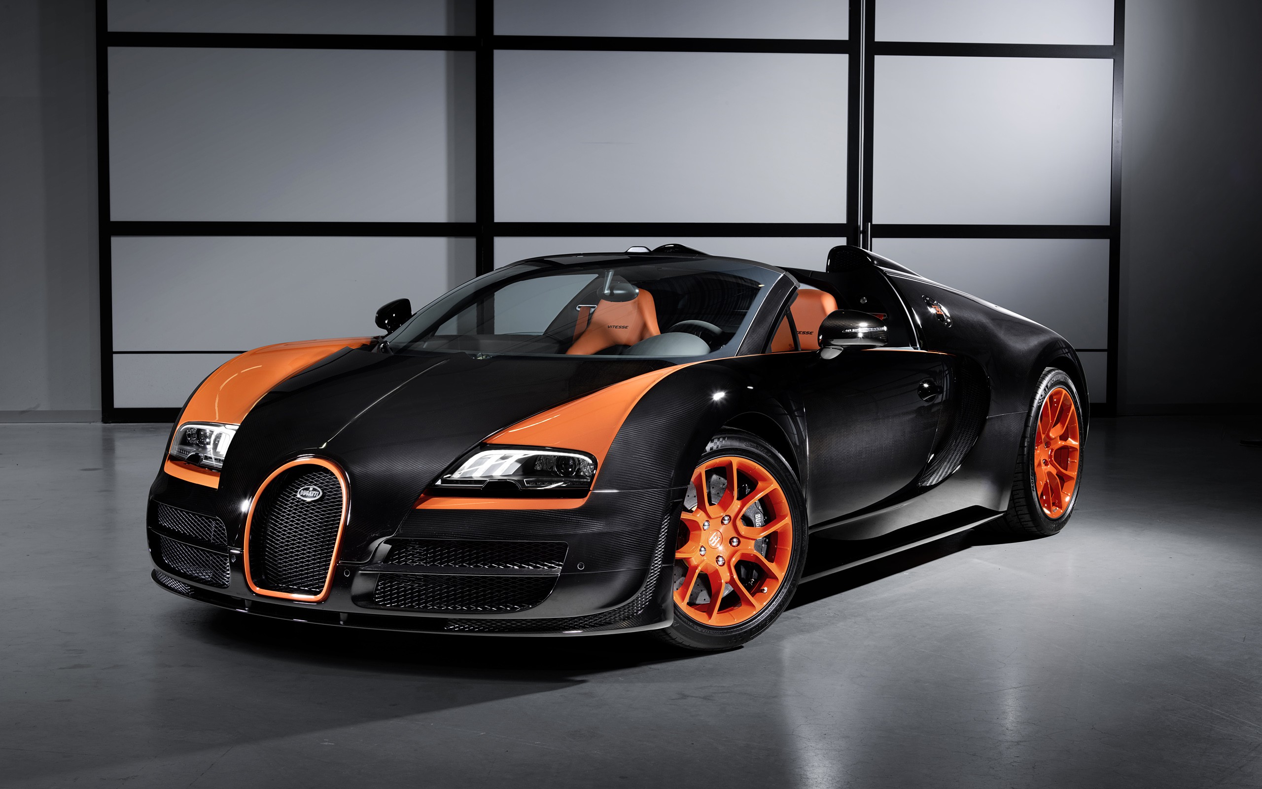 Bugatti Veyron Grand Sport Vitesse Car Garages 2560x1600