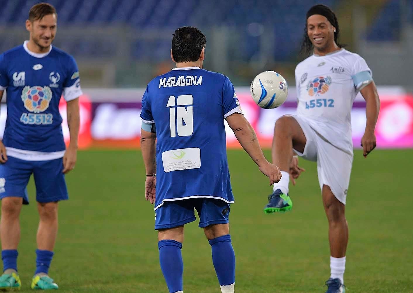 Francesco Totti Maradona Ronaldinho Football AS Roma Football Player 1412x1003